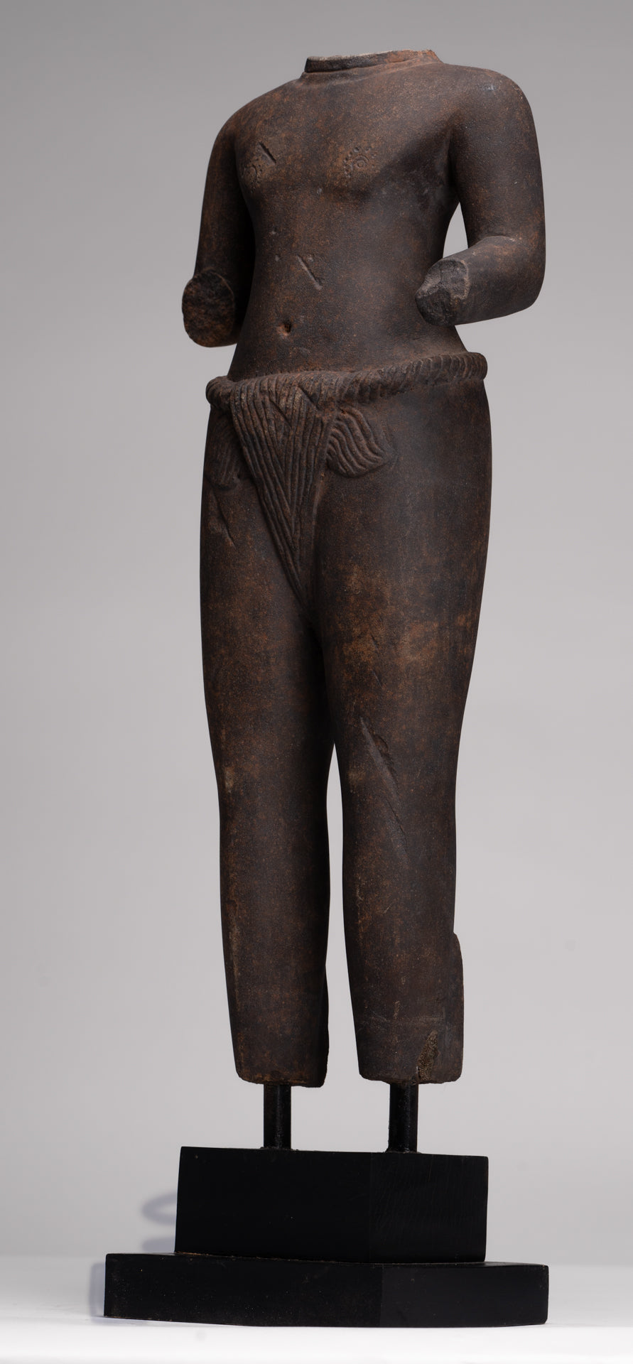 Male Statue - Antique Stone 8th Century Phnom Da Style Male Deity Torso (probably Vishnu) - 54cm / 22"