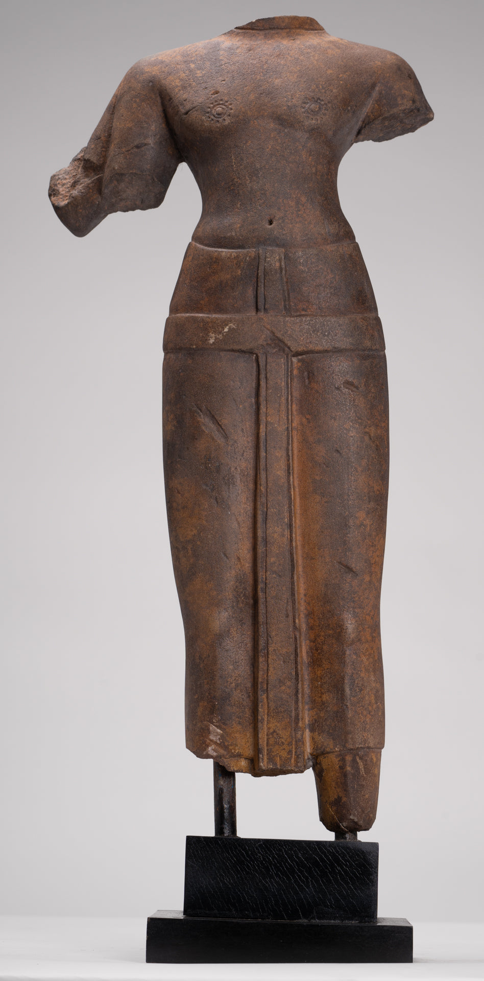 Vishnu Sculpture - Antique Phnom Da Style Mounted Sandstone Vishnu Statue - 60cm/24"