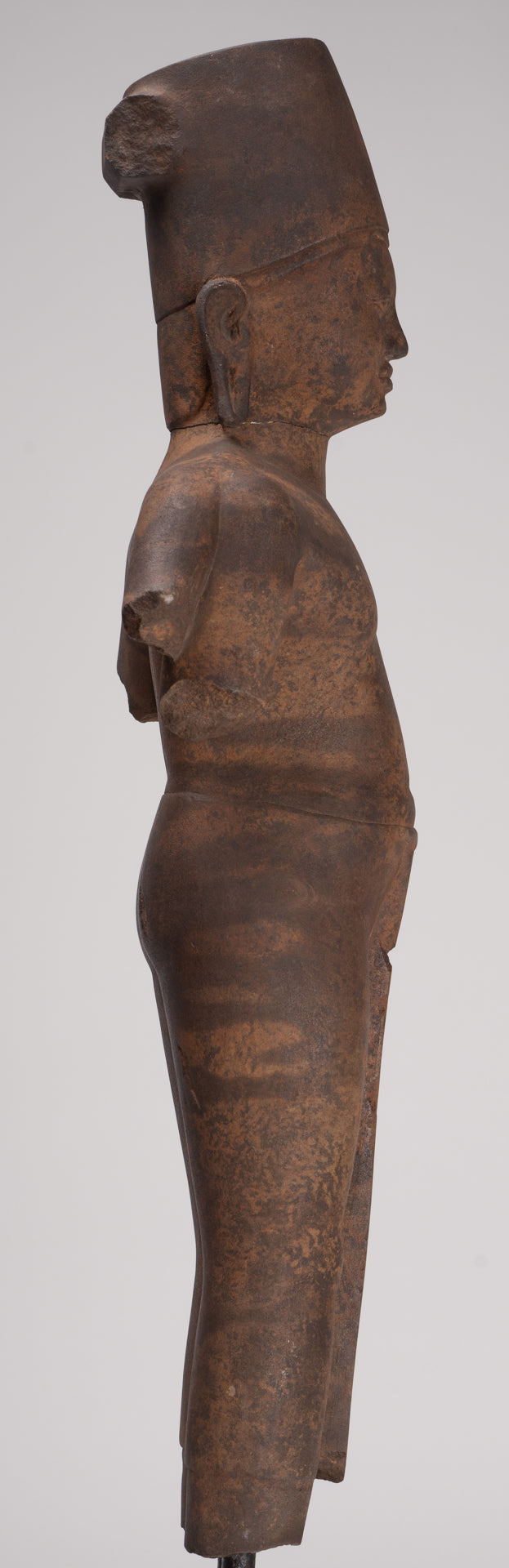 Vishnu Sculpture - Antique Phnom Da Style Mounted Sandstone Vishnu Statue - 73cm/29" 