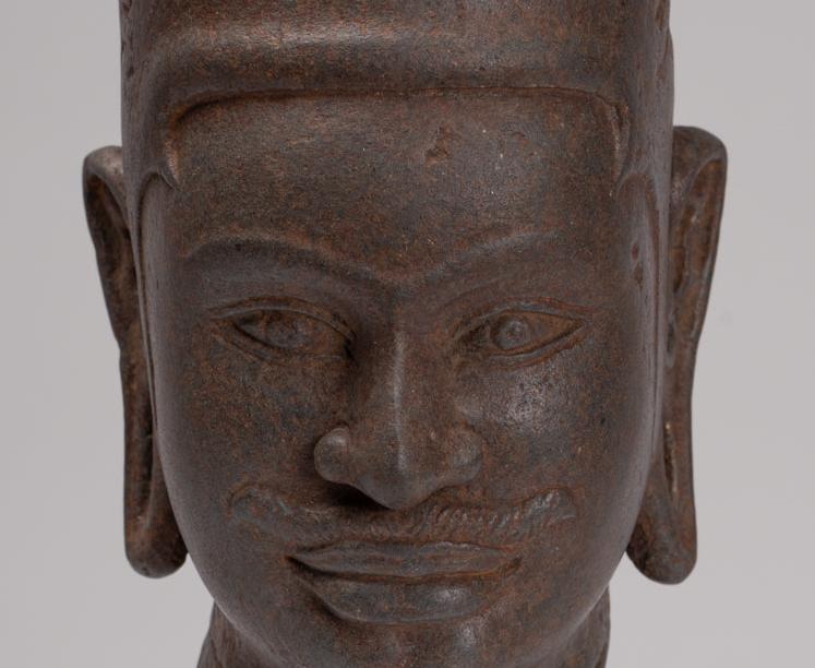 Vishnu Statue - Antique Phnom Da Style Stone Mounted Vishnu Head - 33cm/13"