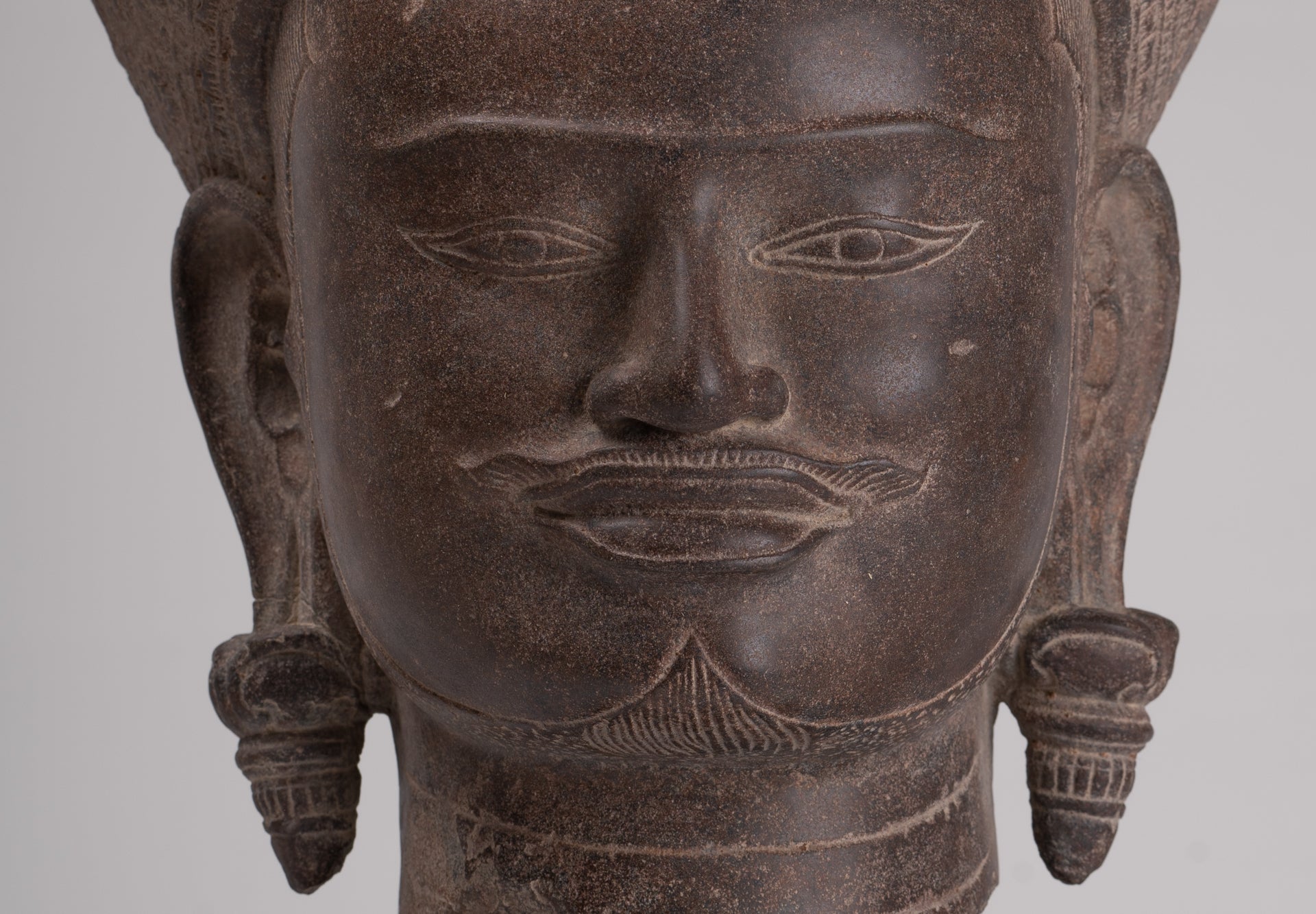 Vishnu Statue - Antique Banteay Srei Style Stone Mounted Khmer Vishnu Head - 51cm / 20"