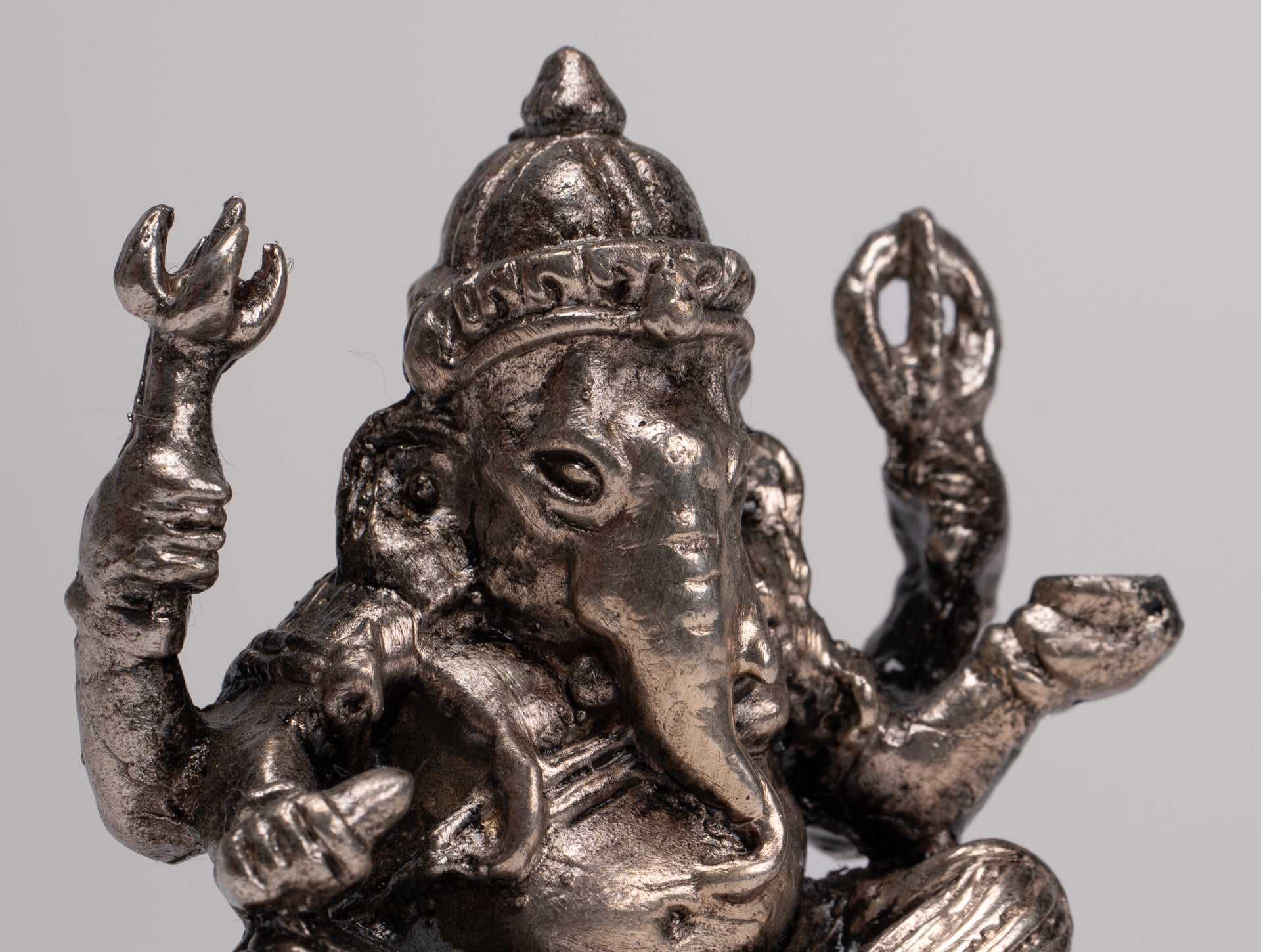 Ganesha Statue - Antique Thai Style Bronze Seated Silver Ganesha Statue - 8cm/3"
