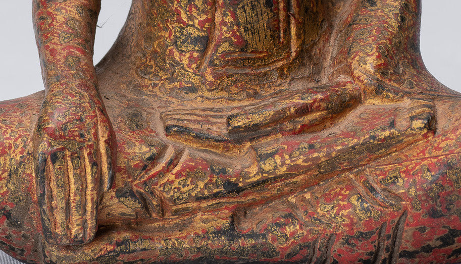 Statue de Bouddha - Statue de Bouddha des Lumières en bois assis de style khmer antique d'Asie du Sud-Est - 21 cm/8"