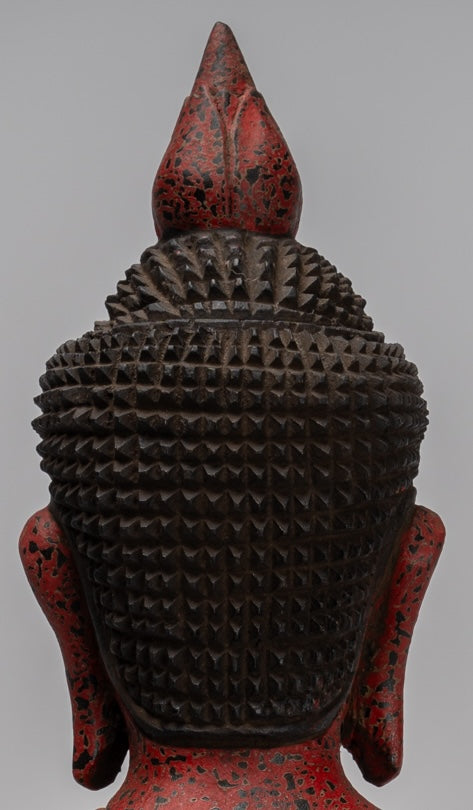 Estatua de Buda - Estatua de Buda de Madera de Camboya Antigua de Camboya.