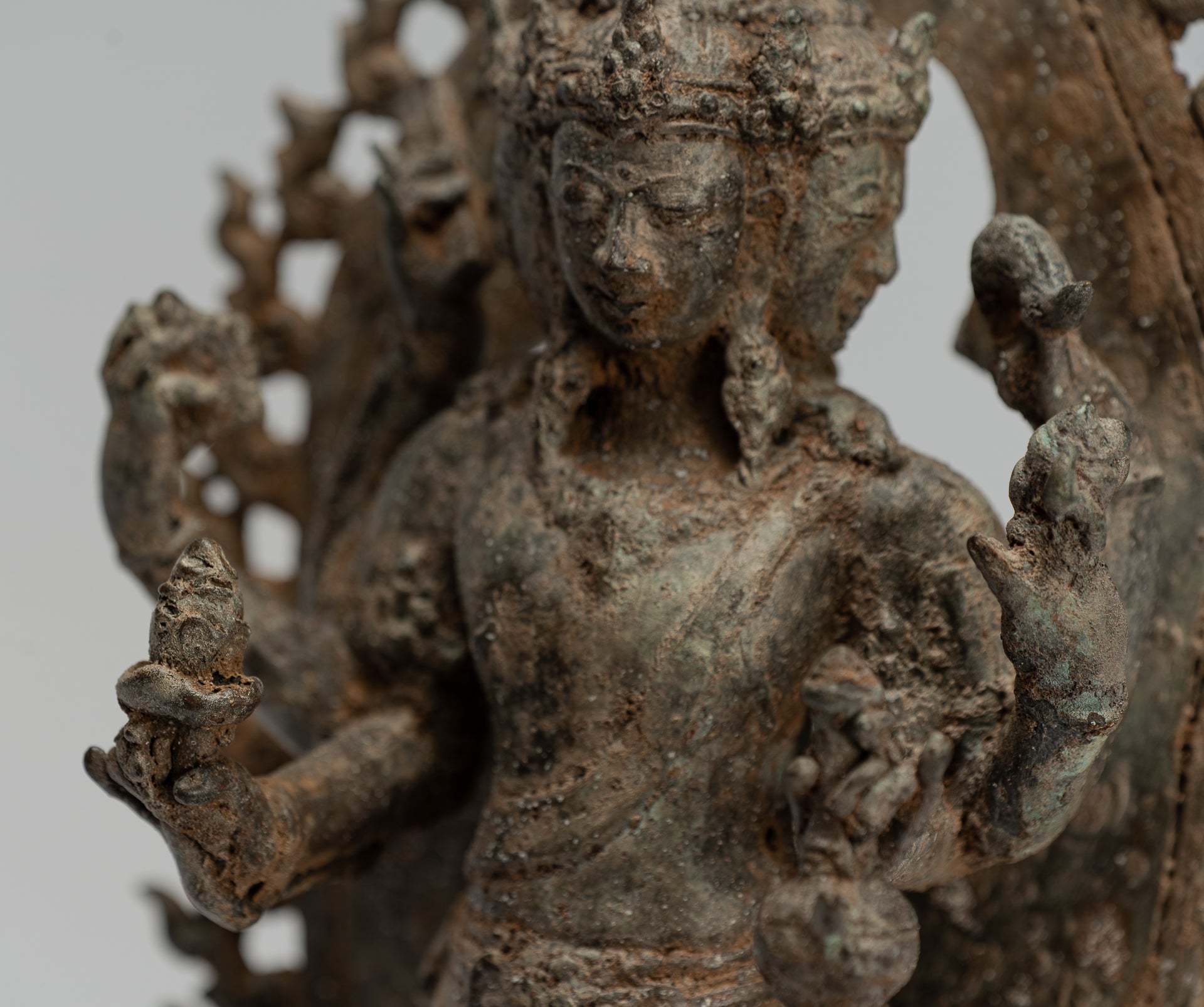 Brahma-Statue – Antike Majapahit-Bronze-Brahma-Statue im indonesischen Stil – 32 cm/13 Zoll