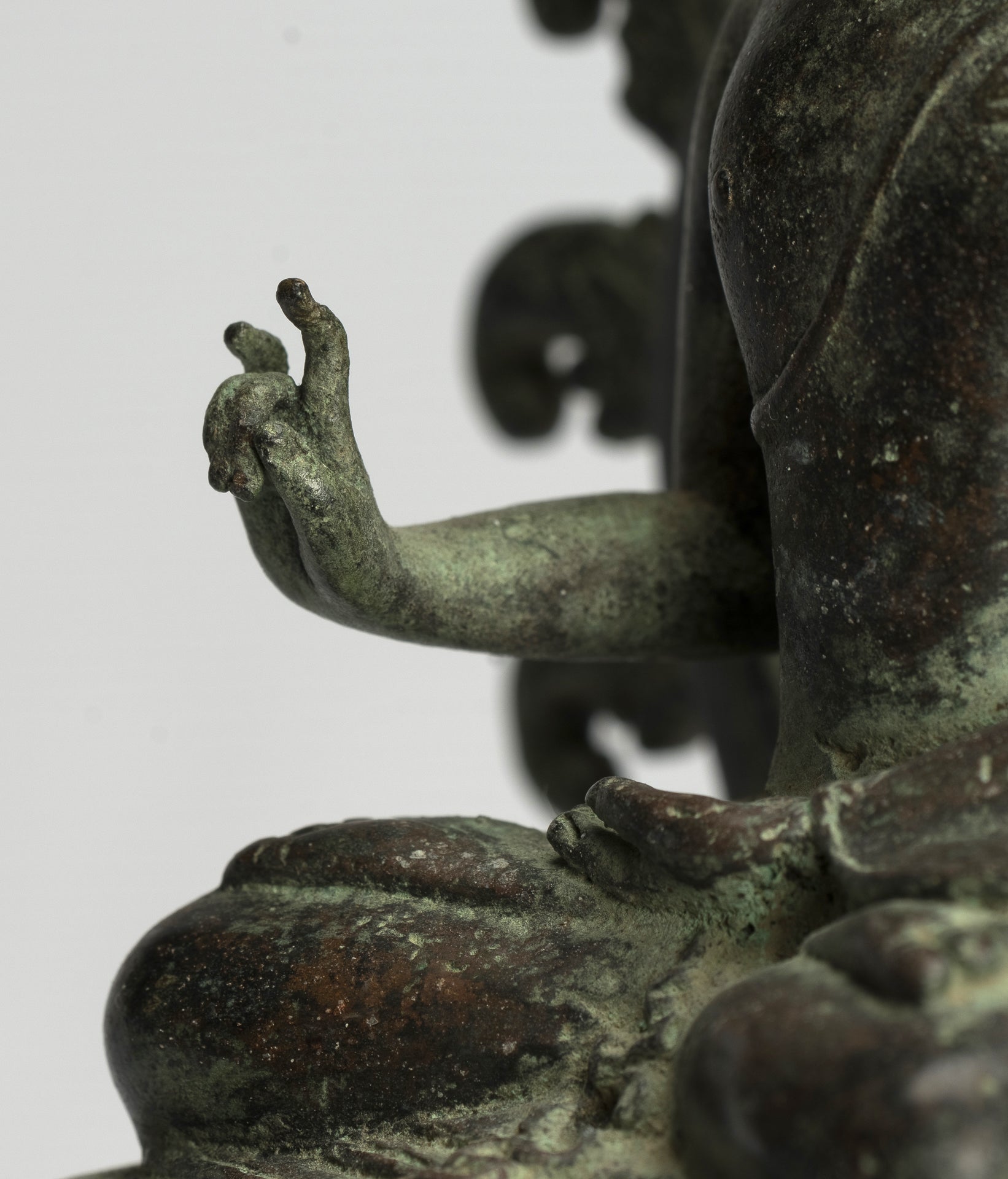 Statua del Buddha - Antique in stile indonesiano seduto in bronzo giavanese insegnamento Buddha - 25 cm/10 "