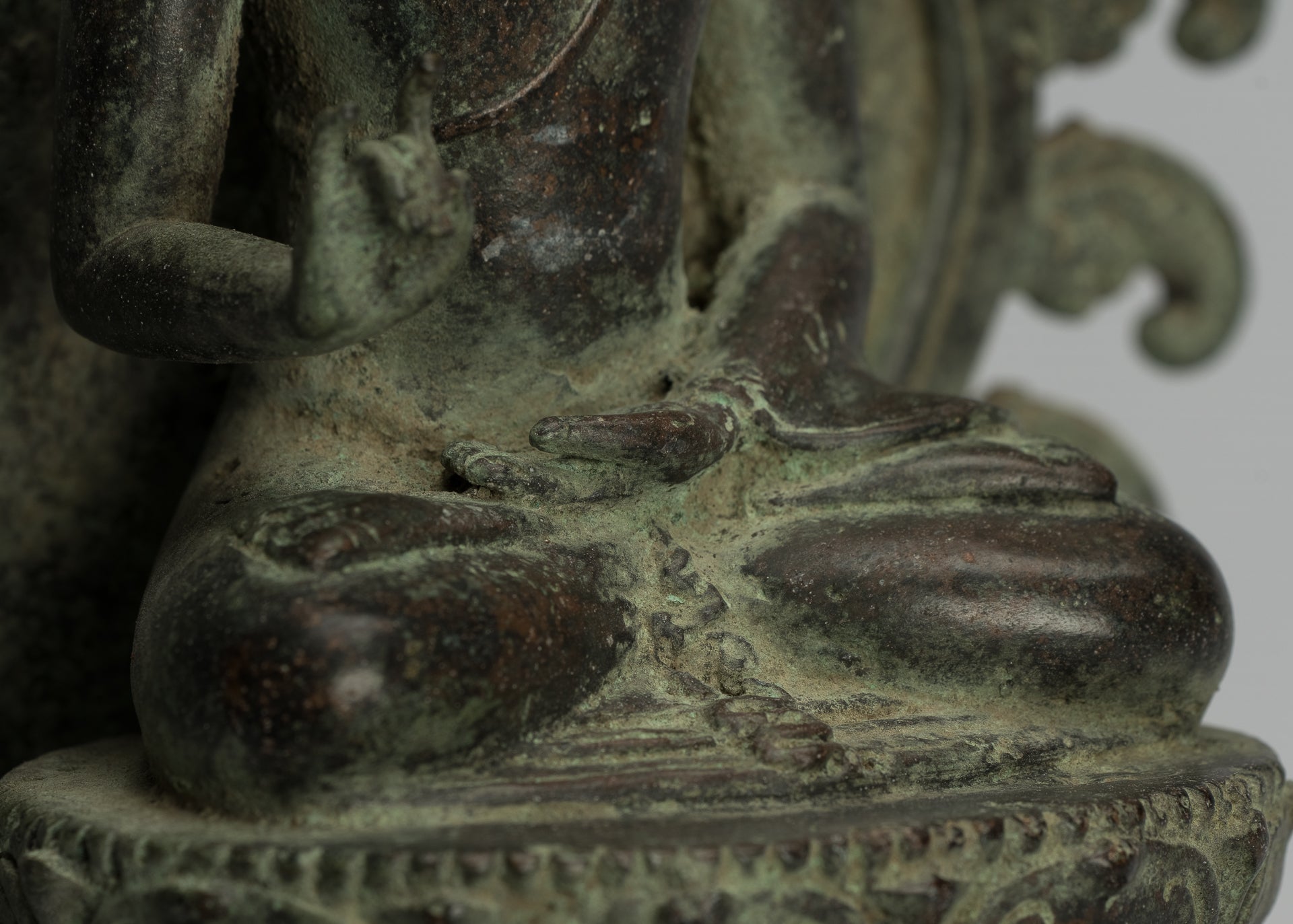 Statua del Buddha - Antique in stile indonesiano seduto in bronzo giavanese insegnamento Buddha - 25 cm/10 "