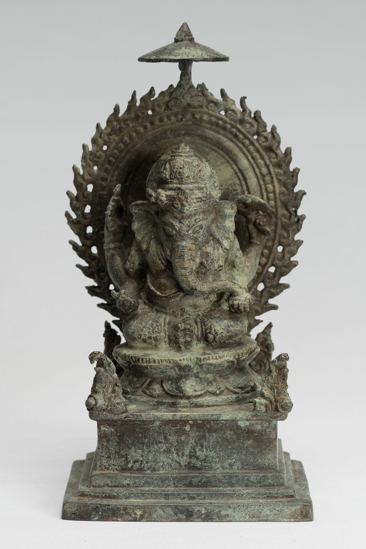 Statue de Ganesha - ancienne statue de Ganesha indonésienne en bronze de style javanais - 23cm / 9 "