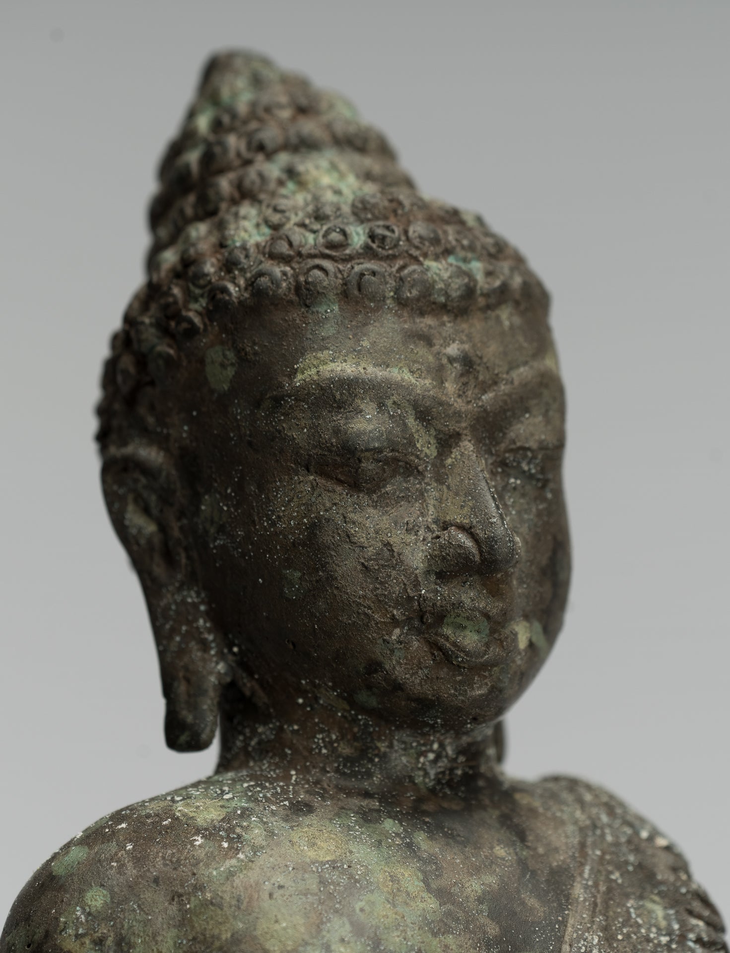 Statue de Bouddha – Bouddha d'enseignement javanais debout en bronze de style indonésien antique – 37 cm/15"