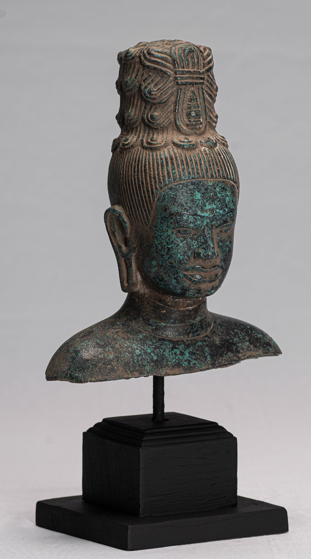 Antike Bronze-Maitreya-Buddha-Statue im Khmer-Stil – 30 cm.