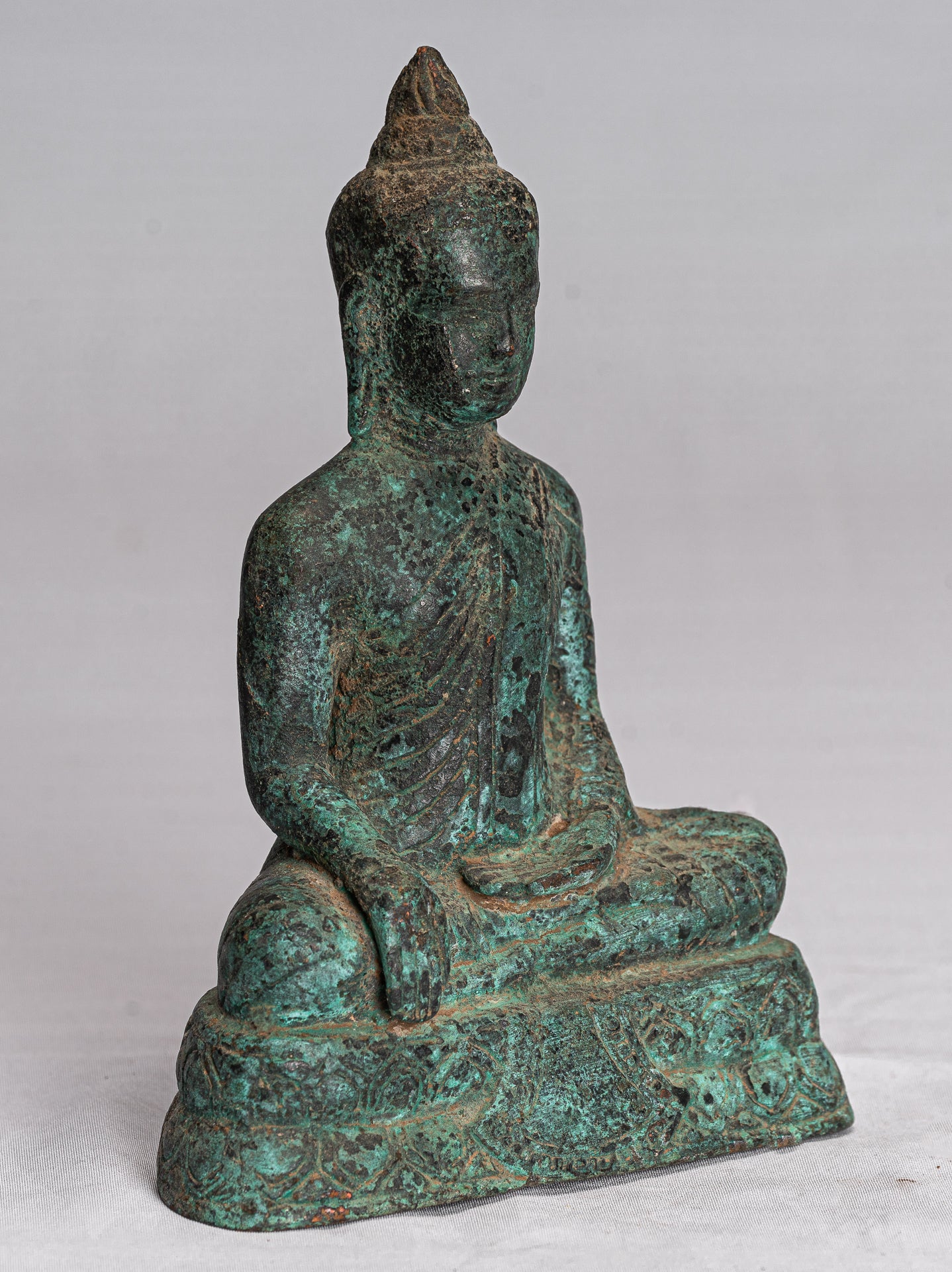 Statua di Buddha - Antique Khmer in stile Khmer Bronzo seduto l'Illuminismo Angkor Buddha Statue -16 cm/6 "