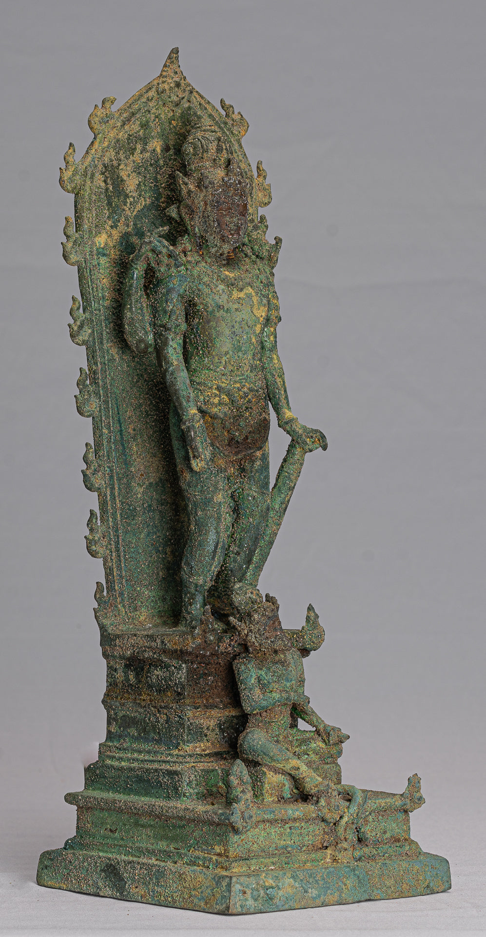 Vishnu - Estatua de bronce de alumno de estilo indonesio antiguo Majapahit Java de pie - 38 cm/15 "