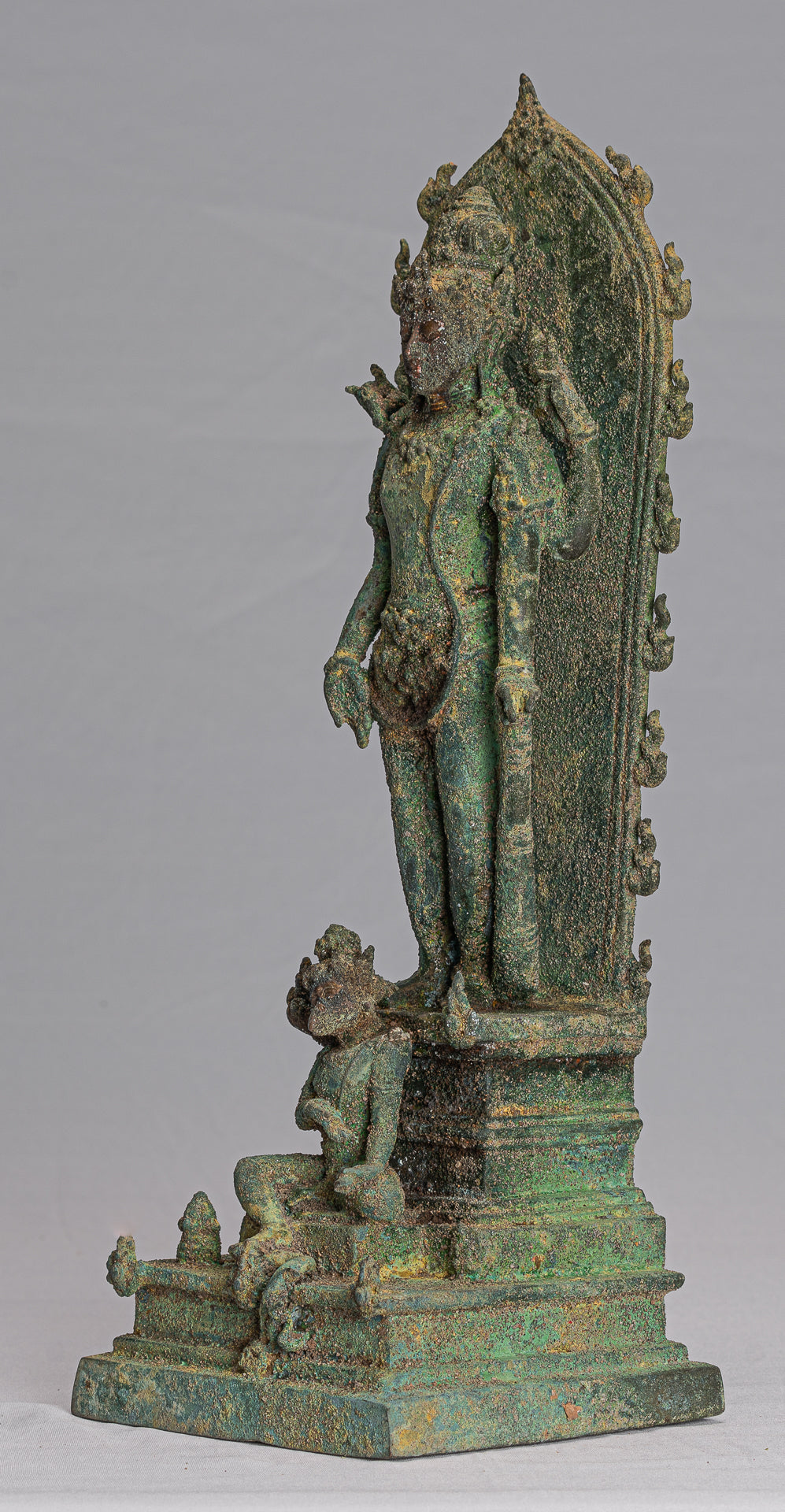 Vishnu - Estatua de bronce de alumno de estilo indonesio antiguo Majapahit Java de pie - 38 cm/15 "