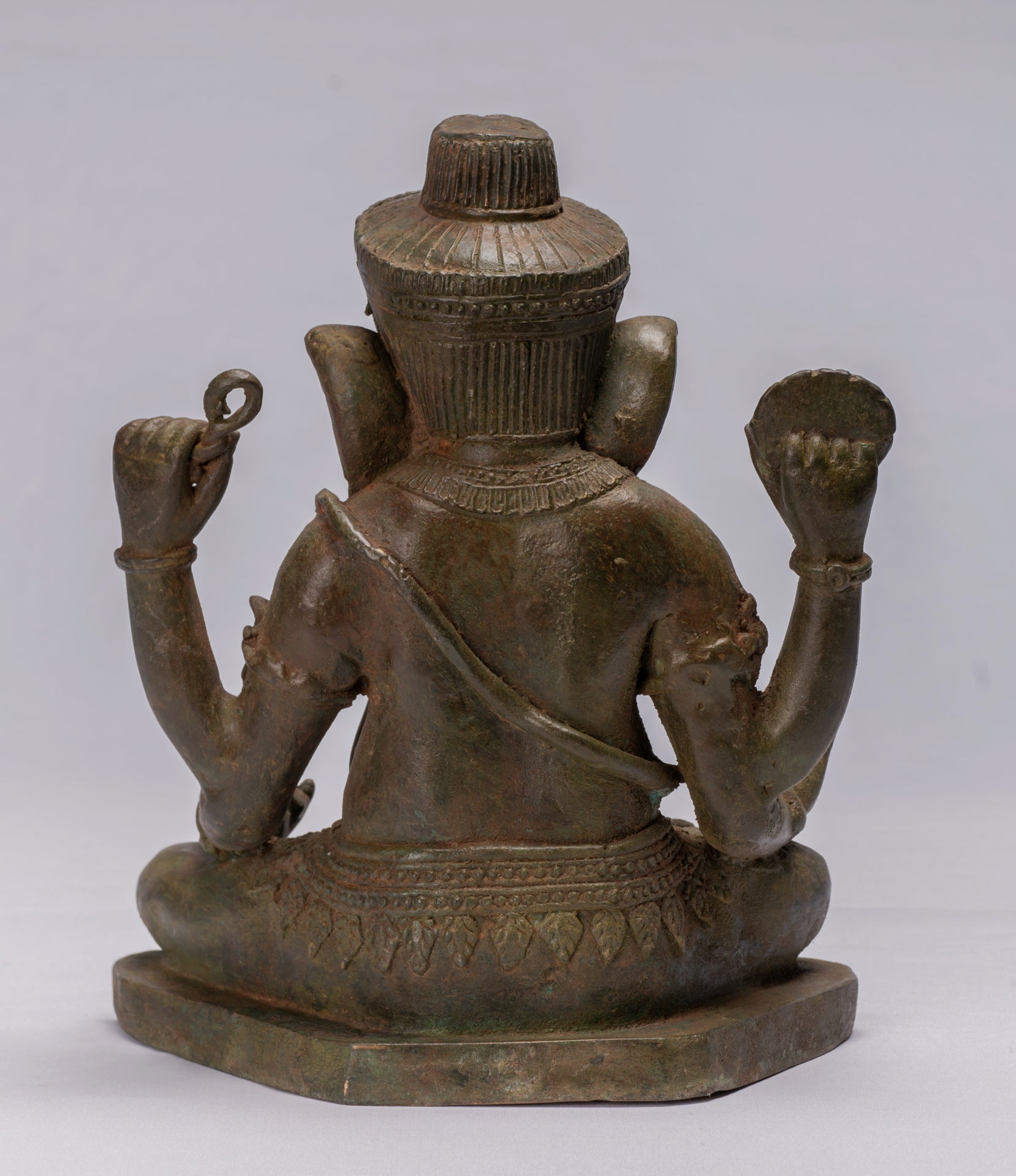 Antike sitzende grüne 4-armige Ganesha-Statue aus Bronze im thailändischen Stil – 31 cm/12 Zoll