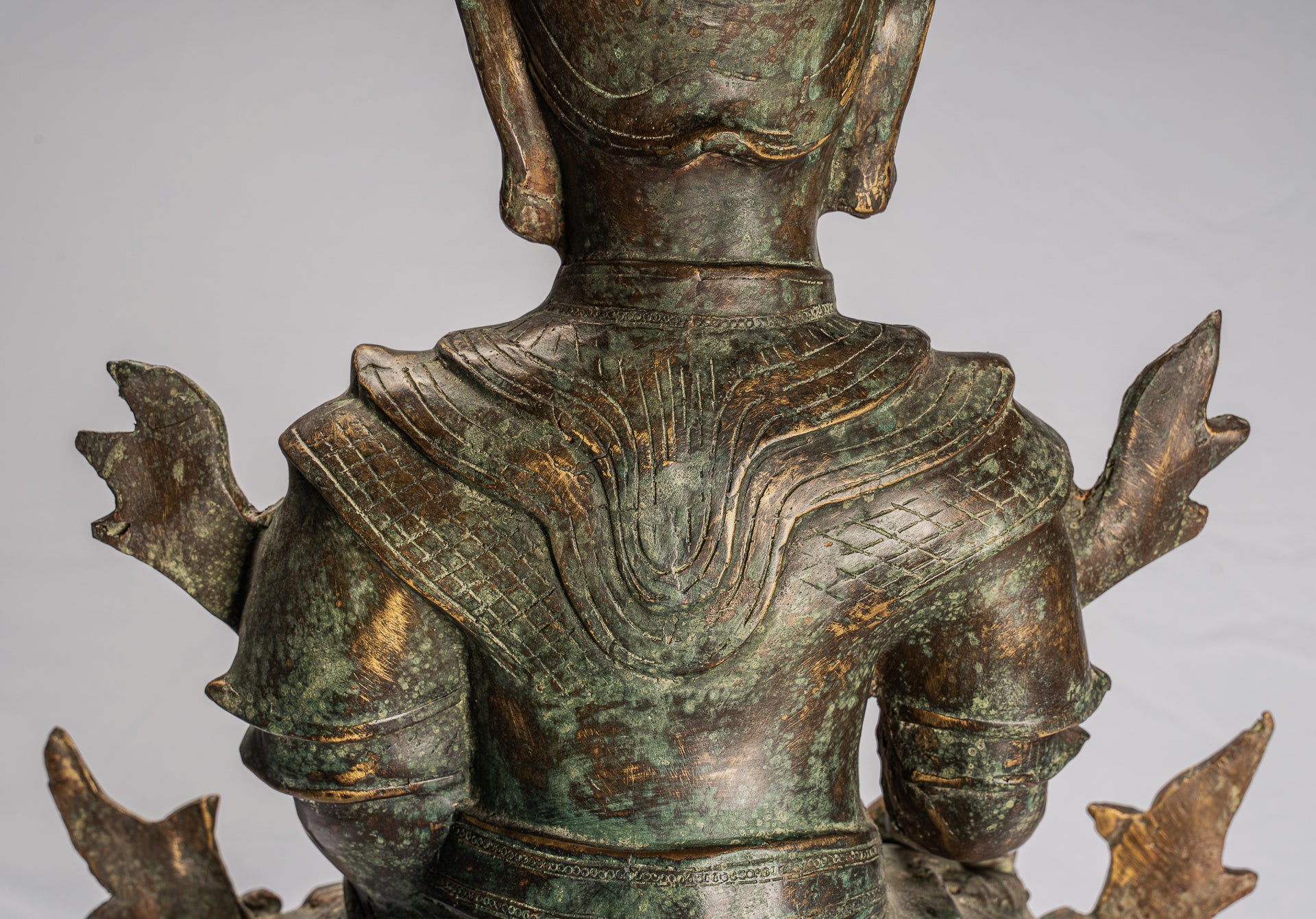 Antike Shan-Erleuchtungs-Buddha-Statue aus Bronze im burmesischen Stil – 102 cm/41 Zoll