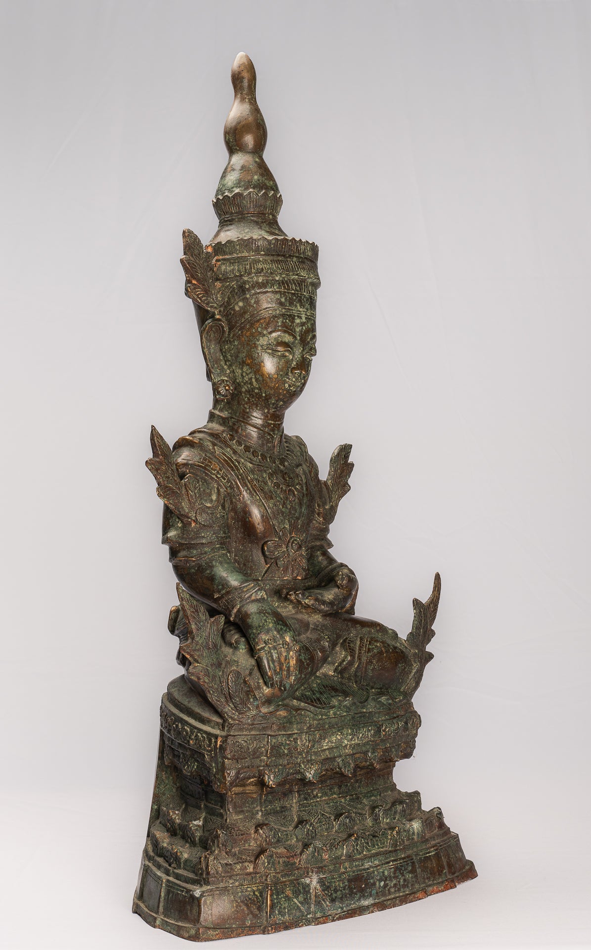 Antike Shan-Erleuchtungs-Buddha-Statue aus Bronze im burmesischen Stil – 102 cm/41 Zoll