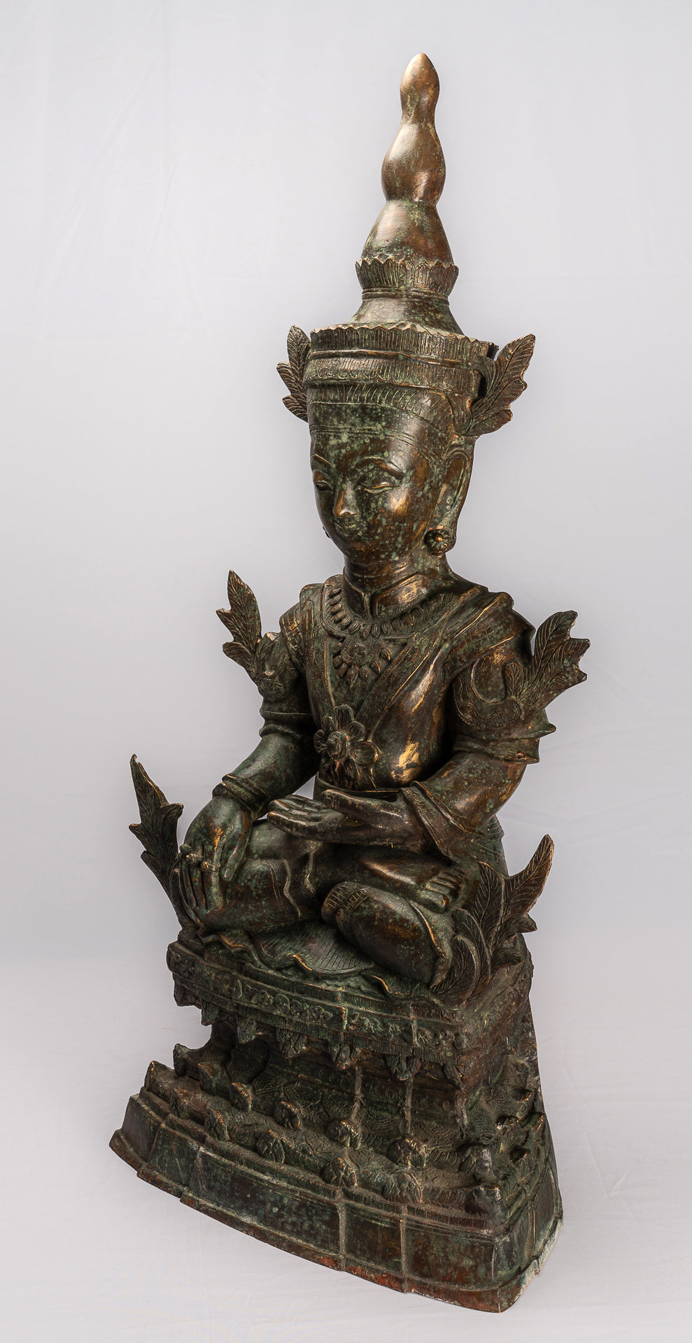Antike Shan-Erleuchtungs-Buddha-Statue aus Bronze im burmesischen Stil – 102 cm/41 Zoll