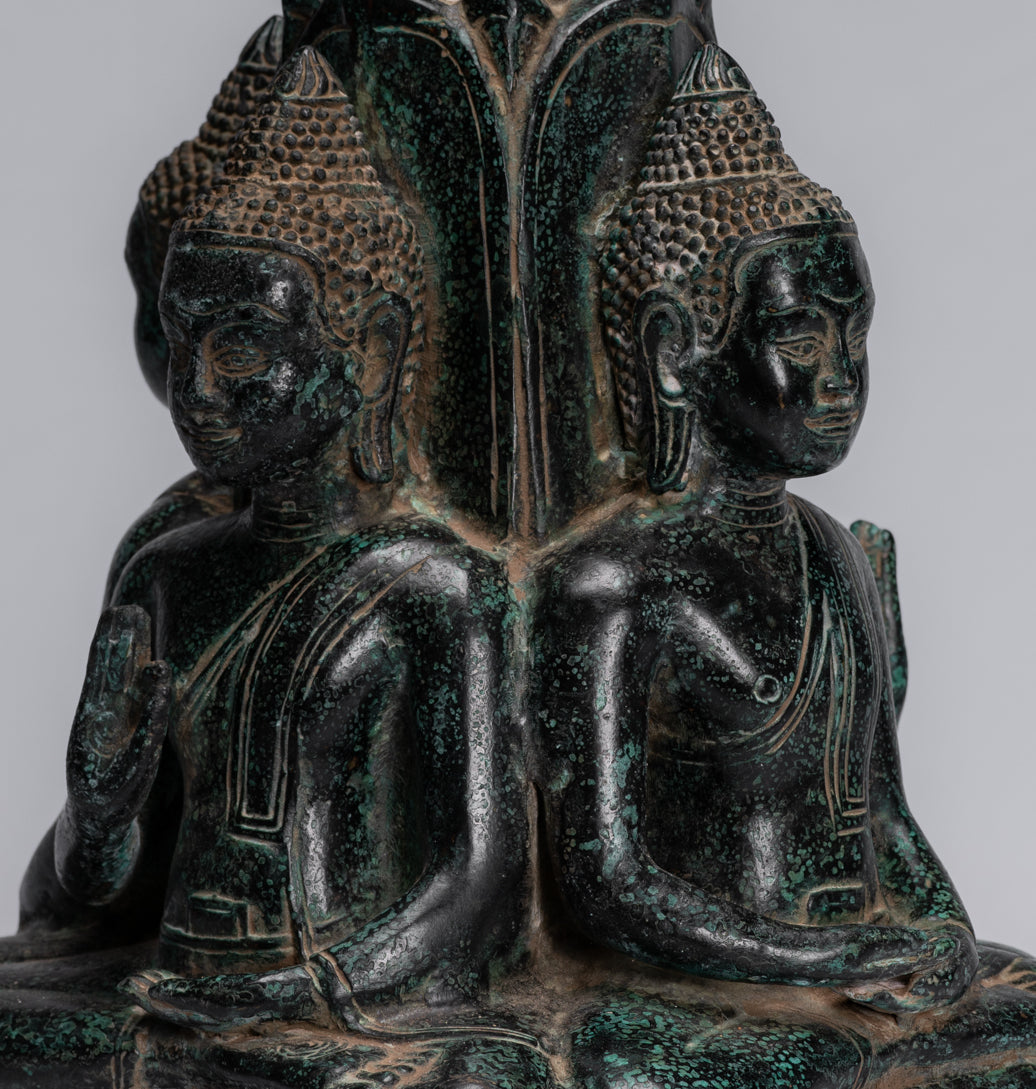 Statue antique de Bouddha à quatre voies en bronze de style khmer d'Asie du Sud-Est - 28 cm/11"