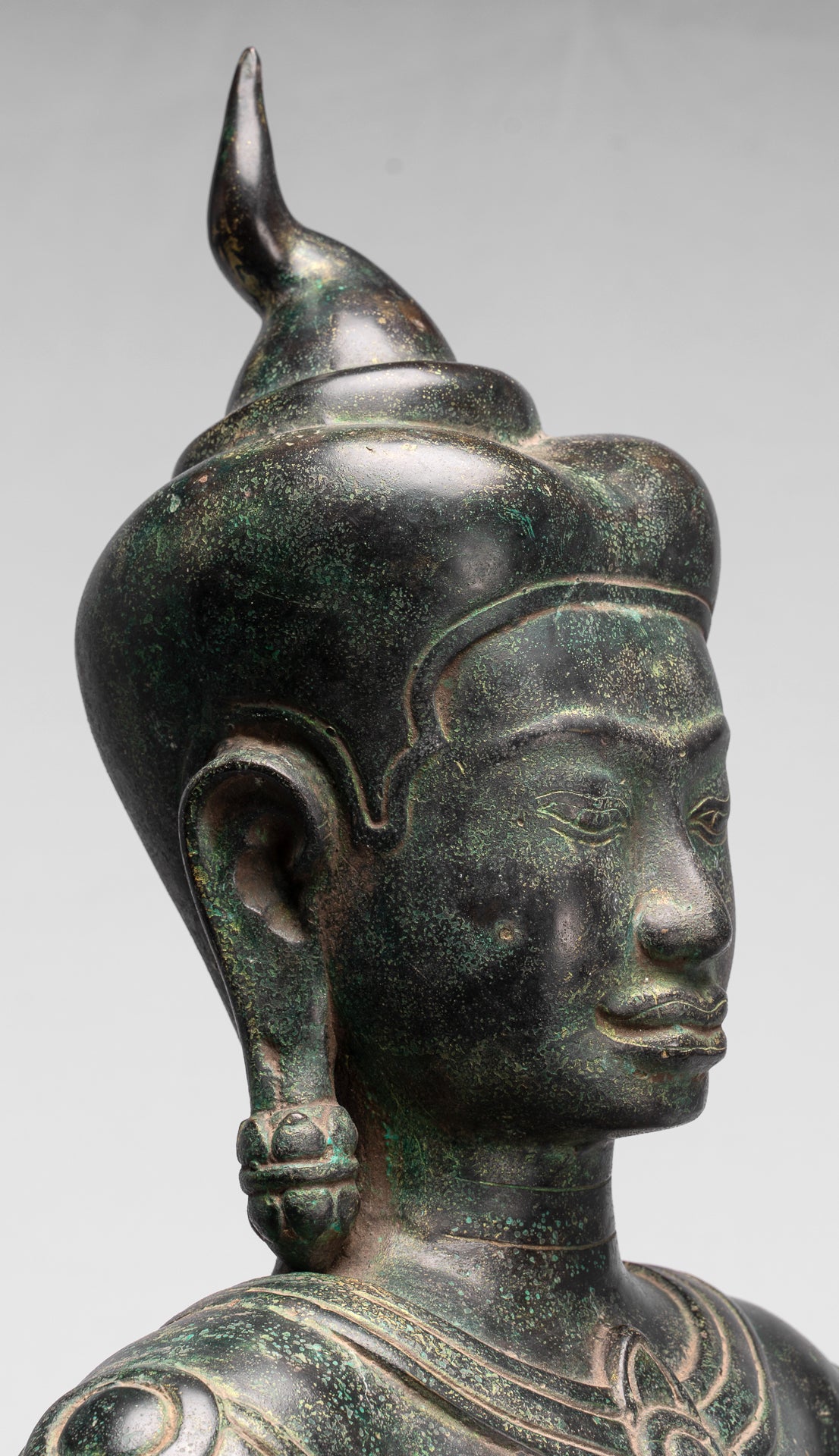 Antike tanzende Apsara- oder Engelsstatue aus Baphuon-Bronze im Khmer-Stil – 85 cm.