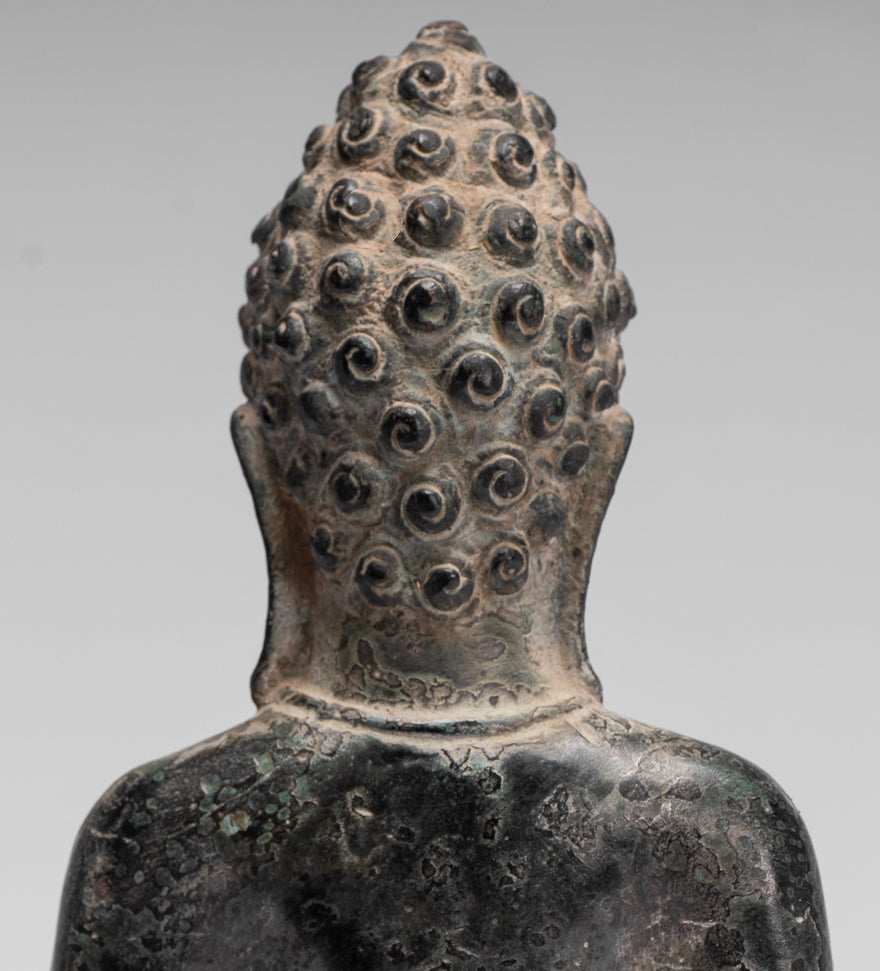Buddha-Statue – Antiker Khmer-Stil, sitzende Bronze-Phnom-Da-Meditations-Buddha-Statue – 20 cm.