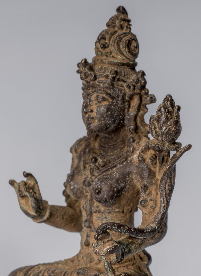 Statue de Tara – Antique style Java Majapahit indonésien assis en bronze Devi Tara – 8 cm