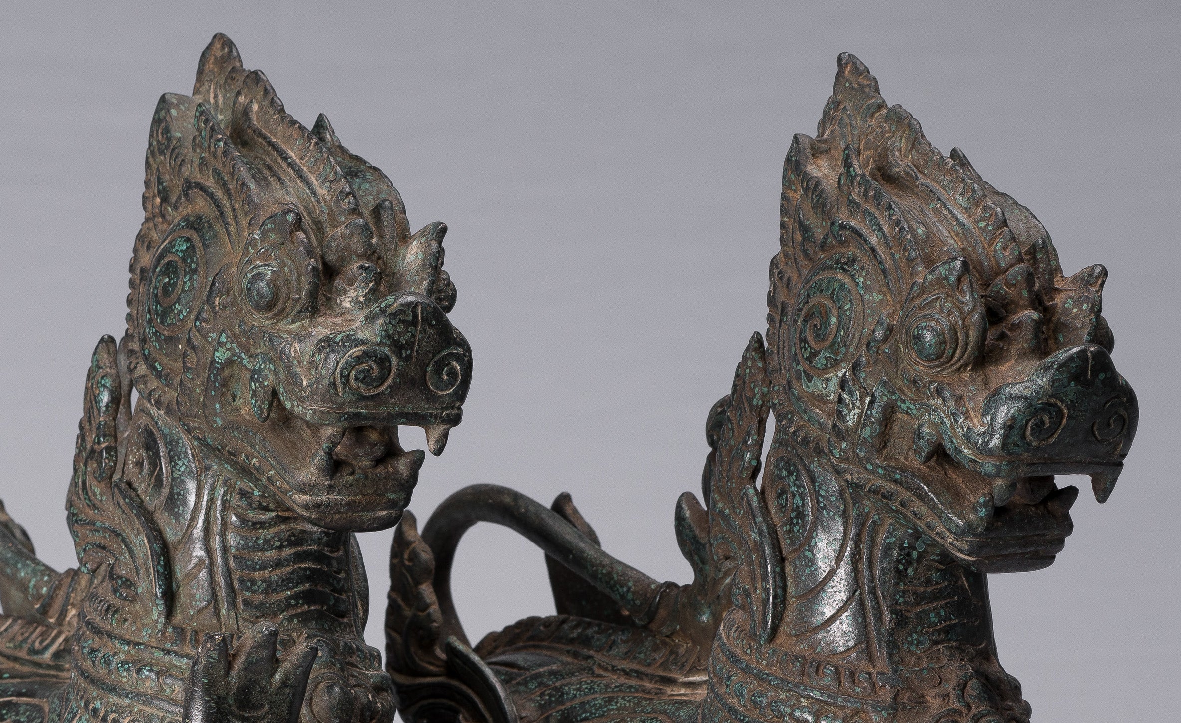 Antiguo de estilo birmano de bronce de pie de pie de la tutor guardia - 37 cm/15 "