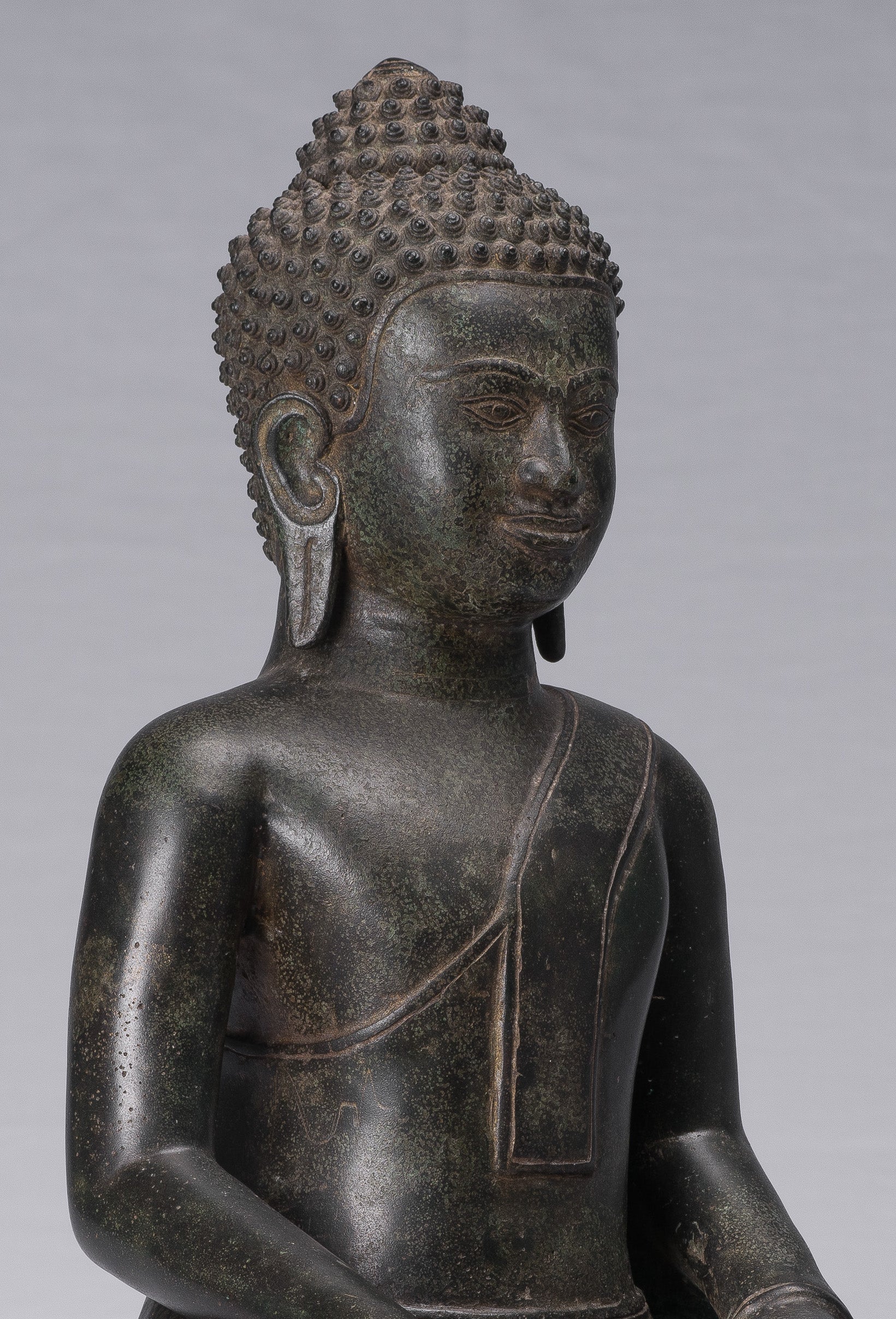 Statue de Bouddha – Statue de Bouddha assis en bronze de style khmer antique – 46 cm