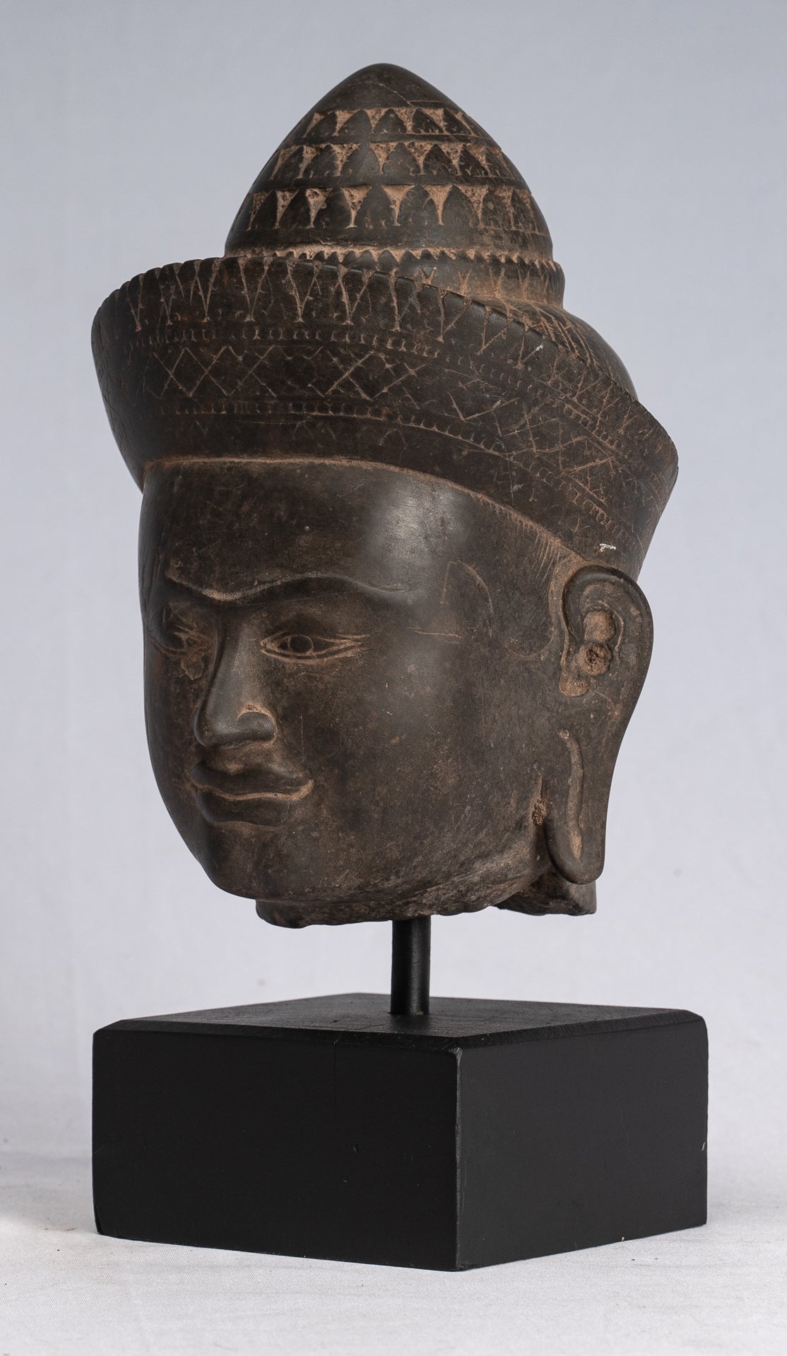 Statue Buddha - Antique Banteay Srei Stone Stone Monted Khmer Buddha Head - 24 cm / 10 "