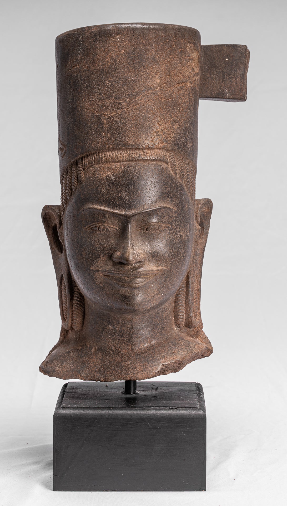 Antique Phnom Da Style Khmer Vishnu Head - Protector & Preserver - 43cm/33"