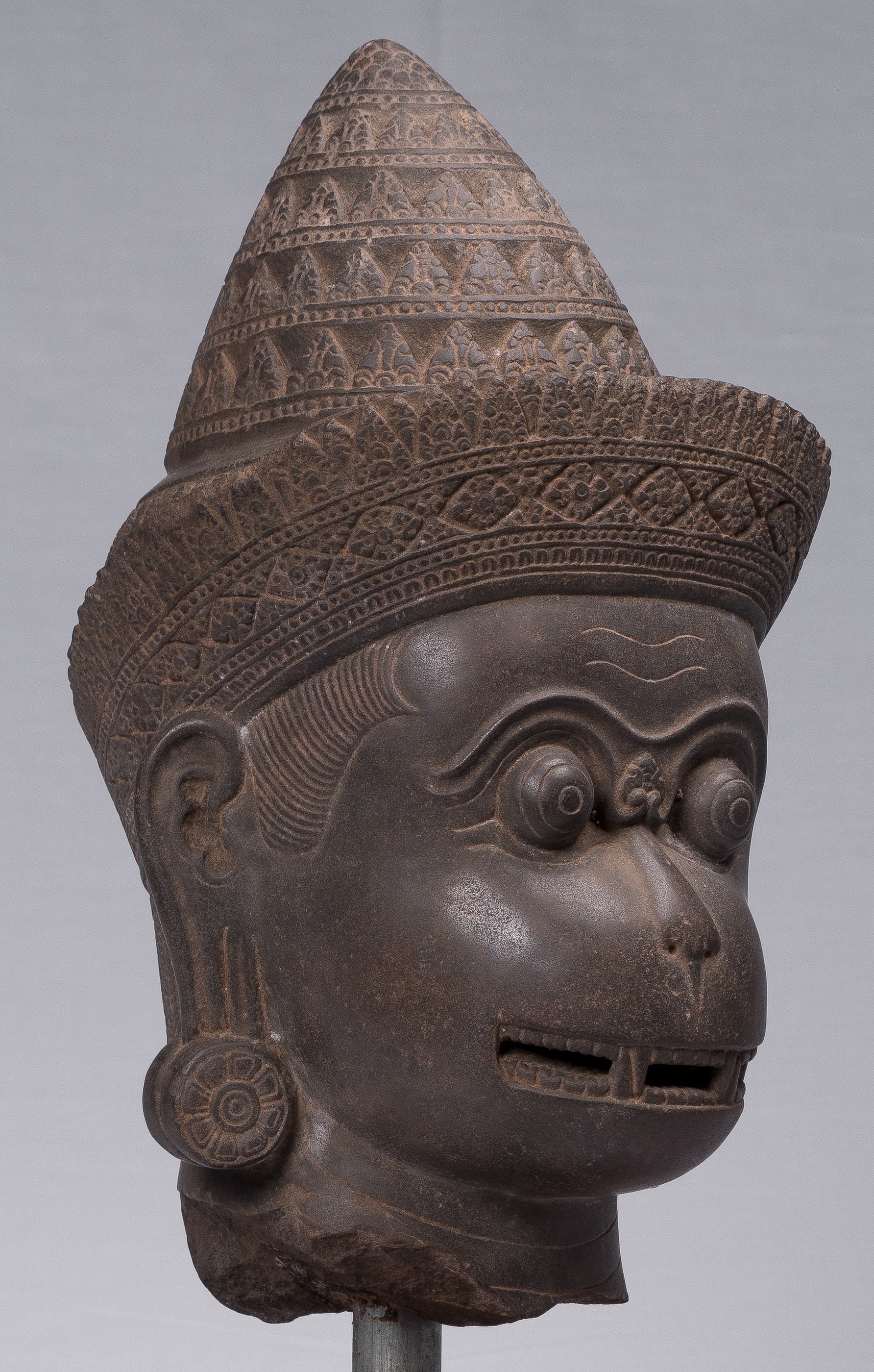 Antique JMER Style Stone Banteay Srei Hindu Dios Hanuman Estatua - 55 cm/22 "de alto