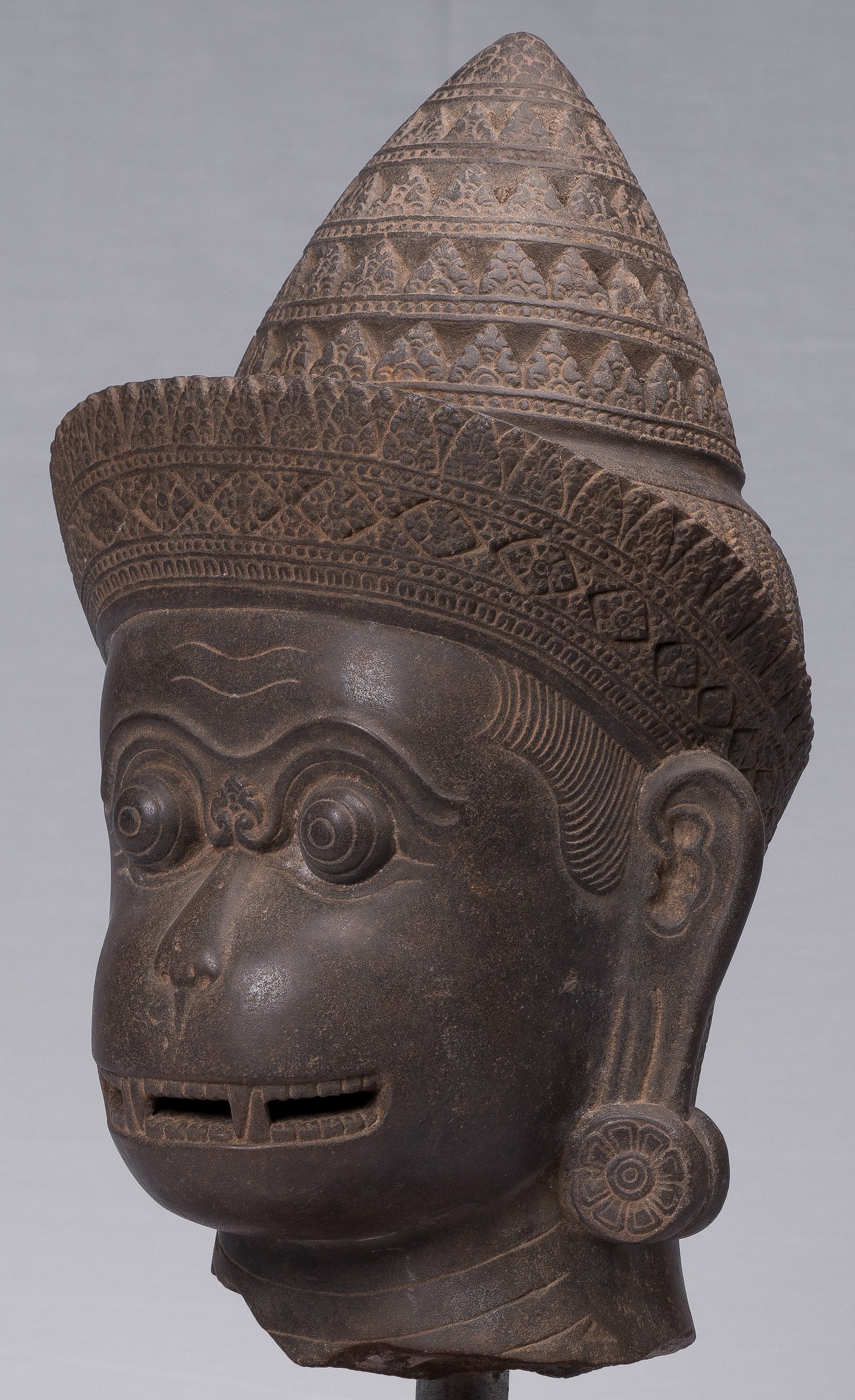 Antique JMER Style Stone Banteay Srei Hindu Dios Hanuman Estatua - 55 cm/22 "de alto