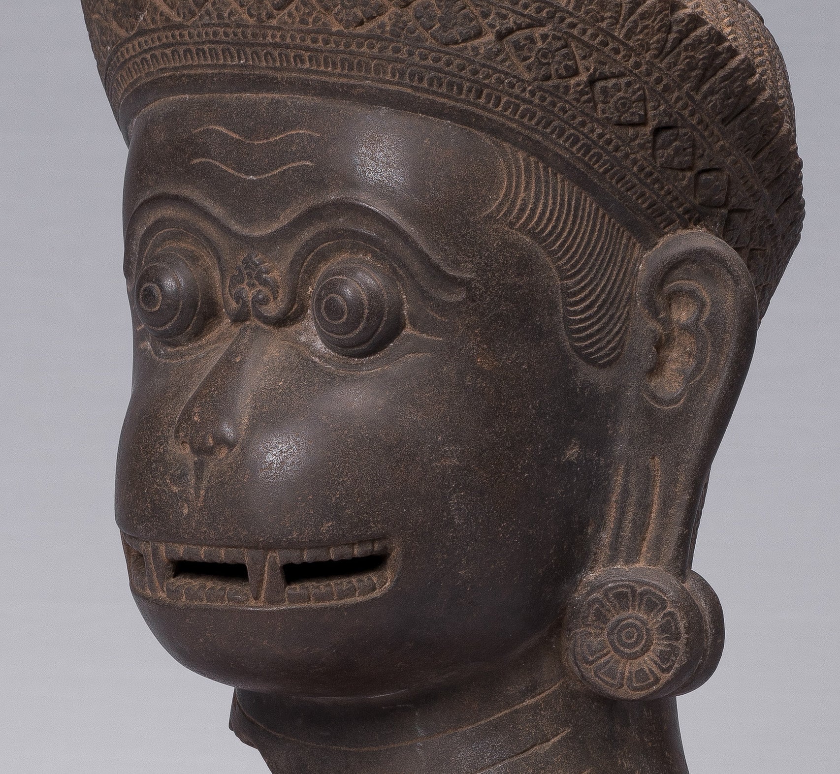 Antique JMER Style Stone Banteay Srei Hindu Dios Hanuman Estatua - 55 cm/22 "de alto