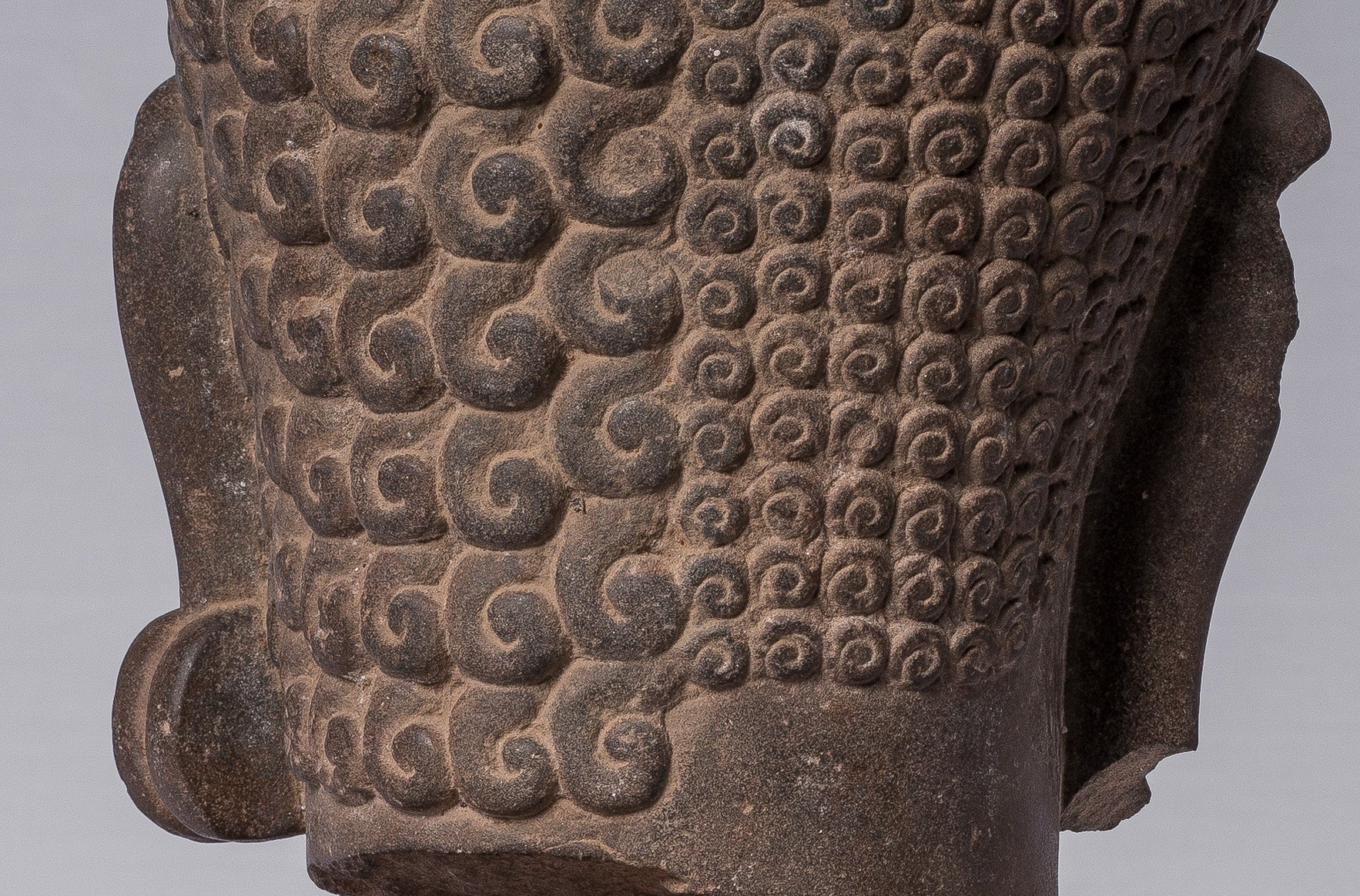 Shiva-Statue – antiker Khmer-Stil, brauner Stein, Yaksha und Yakshaswaroop Shiva-Kopf, 47 cm.