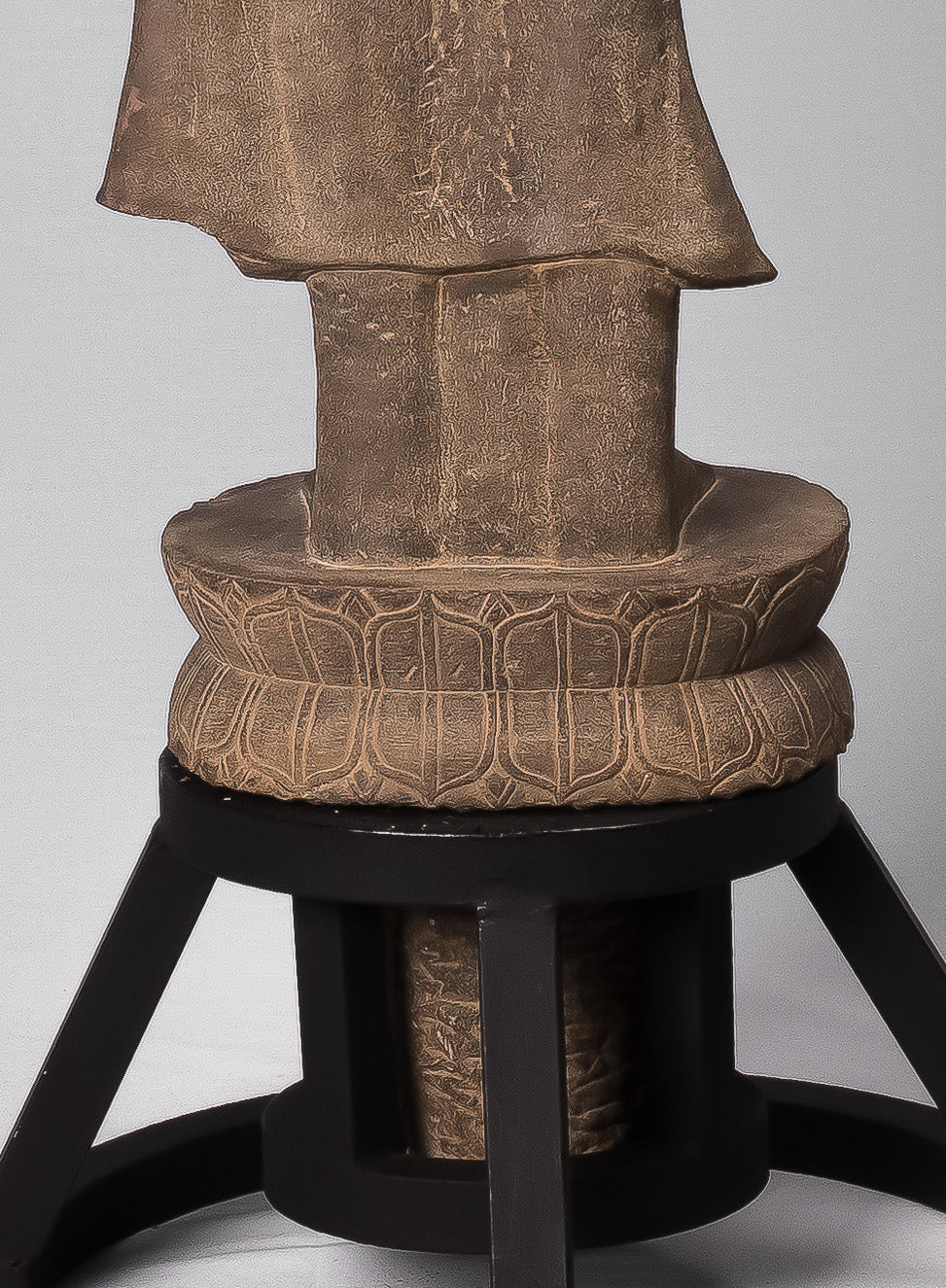 Statua di Buddha - Antique Phnom Da Style Standing Stone Protection Khmer Buddha - 123cm/49 "alto