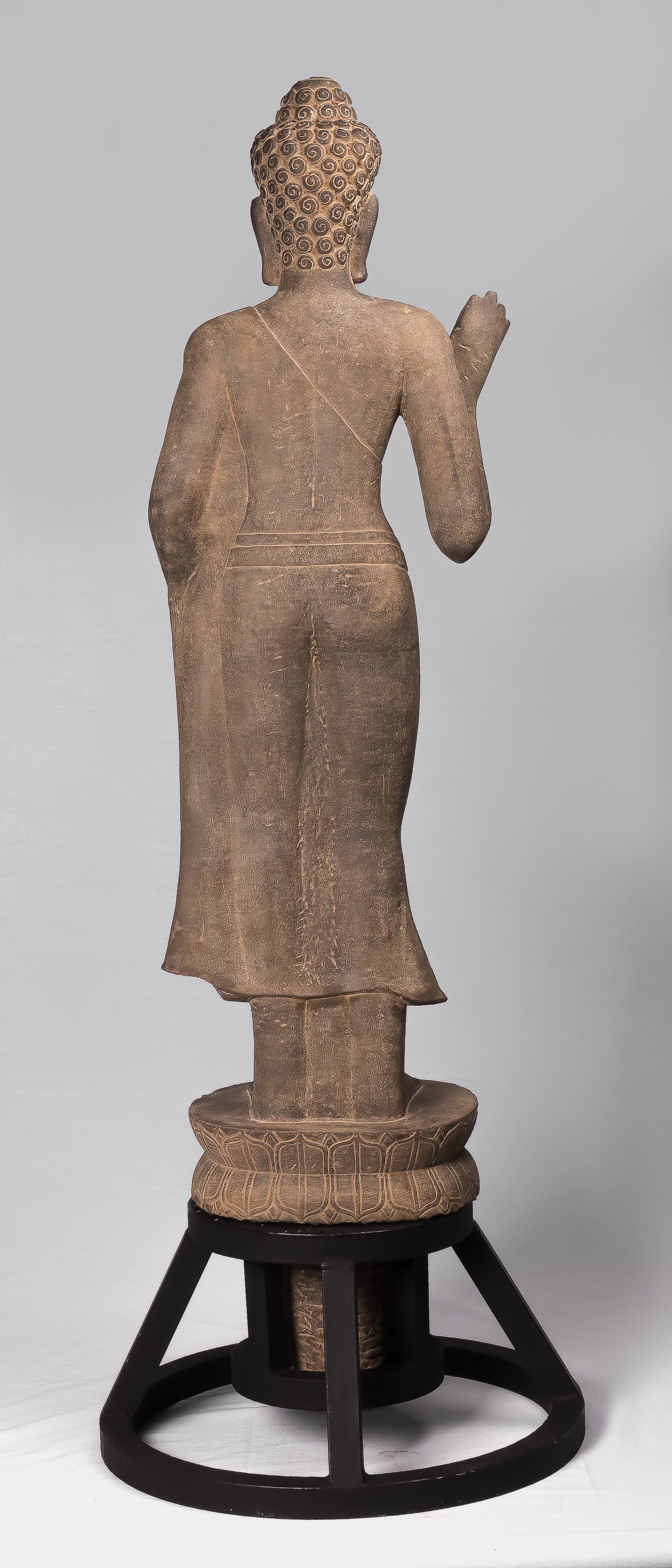 Statua di Buddha - Antique Phnom Da Style Standing Stone Protection Khmer Buddha - 123cm/49 "alto