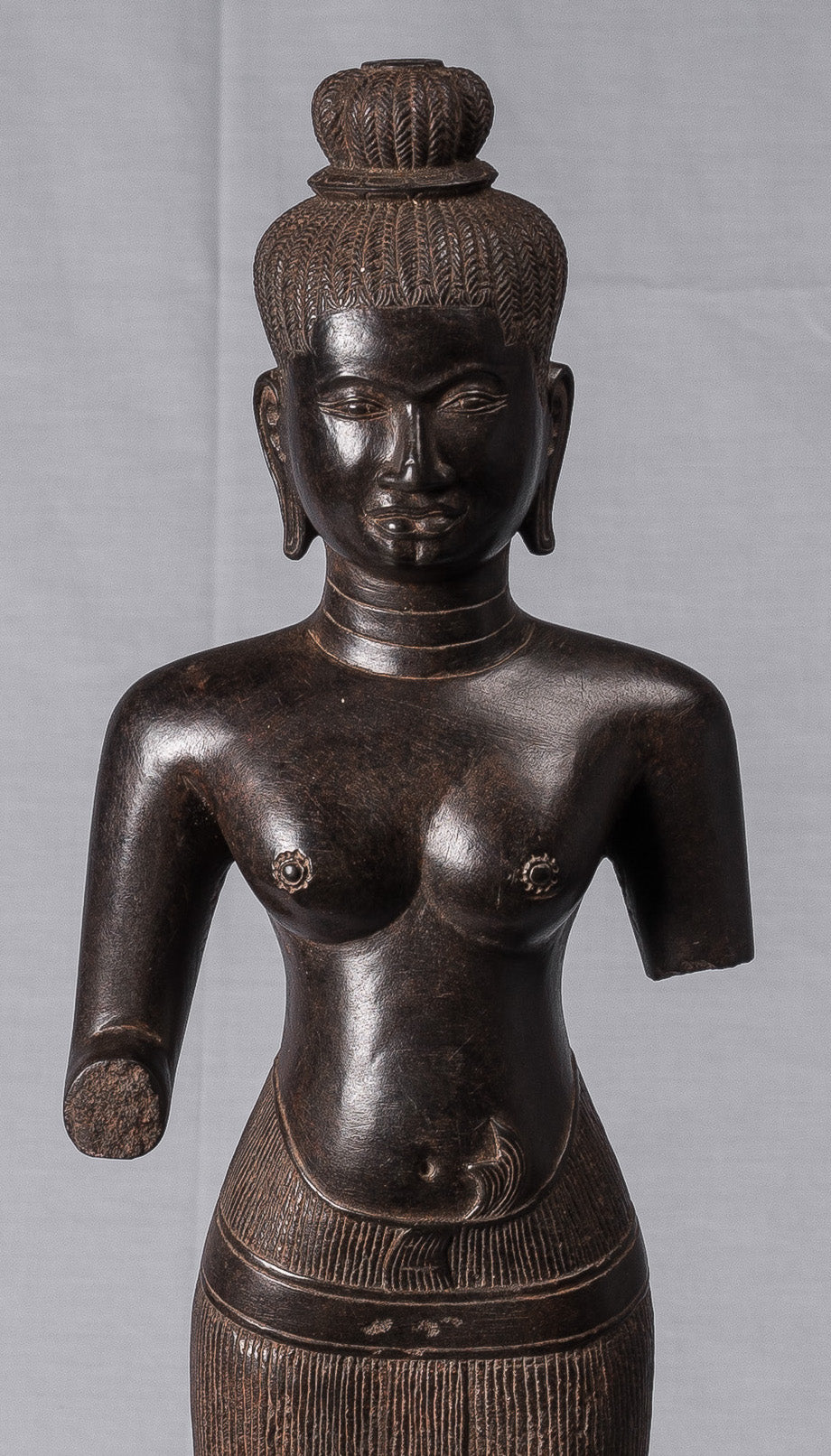 Estatua de Lakshmi - Stone de estilo Baphuon antiguo Lakshmi / Devi consorte de Vishnu Torso - 78 cm / 31 "