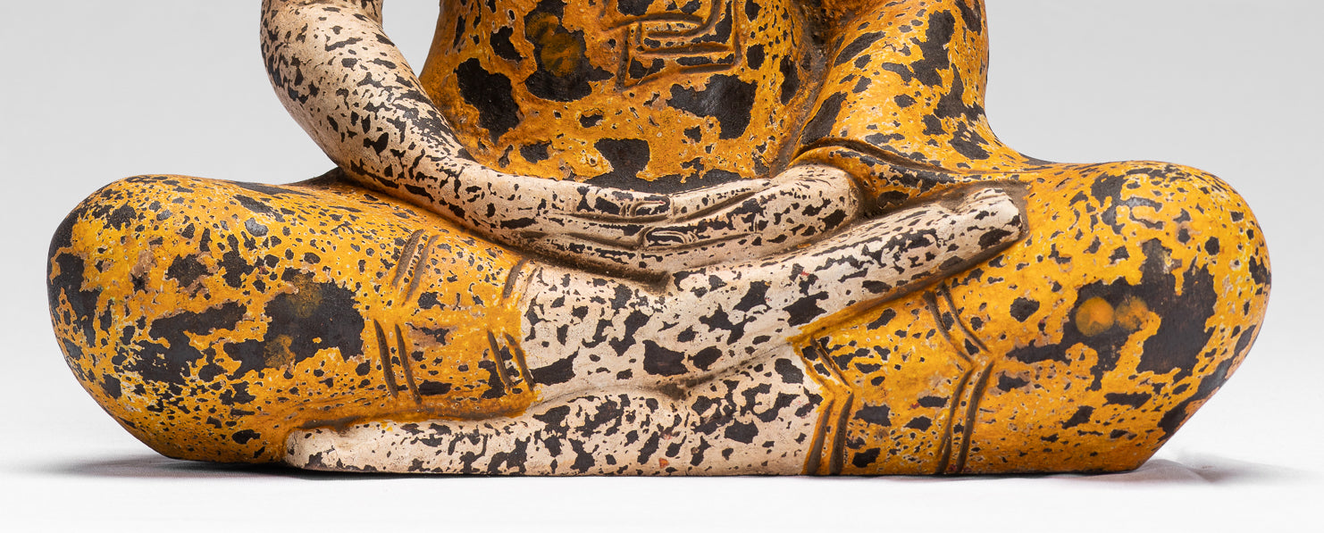 Sculpture de Bouddha – Statue de Bouddha assis en bois de style khmer antique Dhyana méditation Mudra – 40 cm/16"Sculpture de Bouddha – Statue de Bouddha assis en bois de style khmer antique Dhyana méditation Mudra – 40 cm/16"