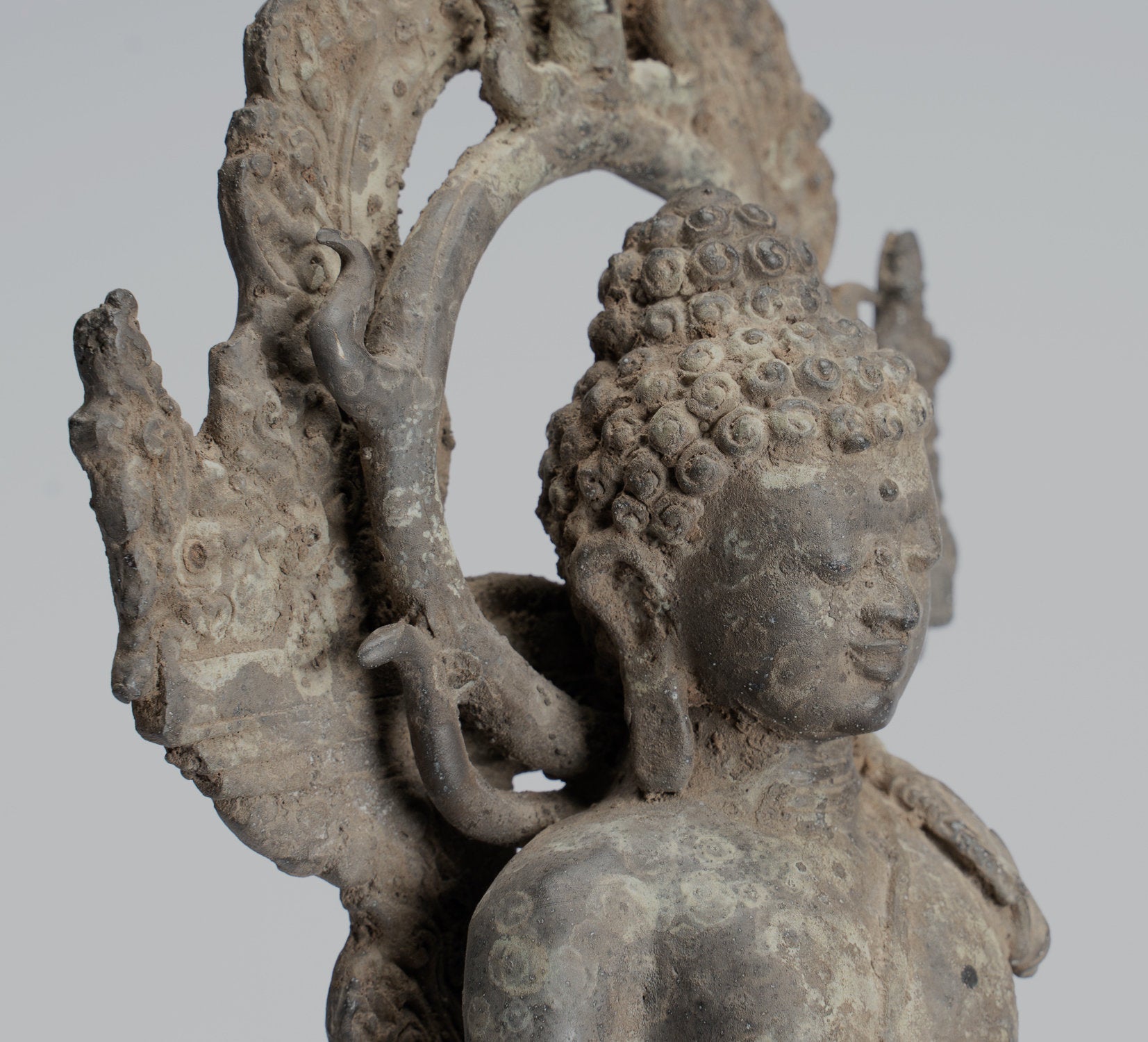 Estatua de Buda - Antiguo estilo indonesio de bronce sentado Javanese Buddha - 29 cm/12 "