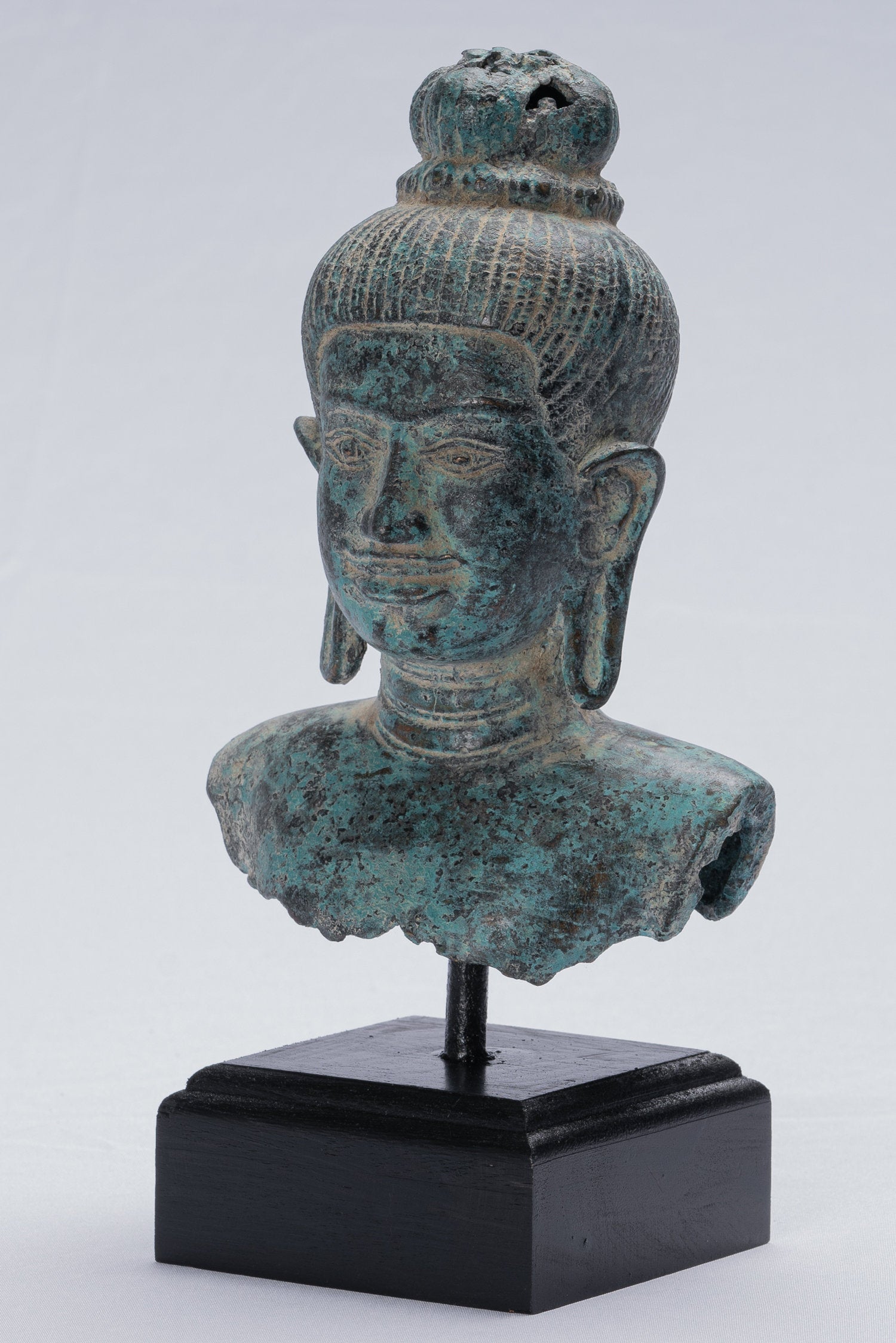 Statue de Vishnu – Statue antique de Vishnu en bronze de style Baphuon – Protecteur et conservateur – 25 cm/25,4 cm