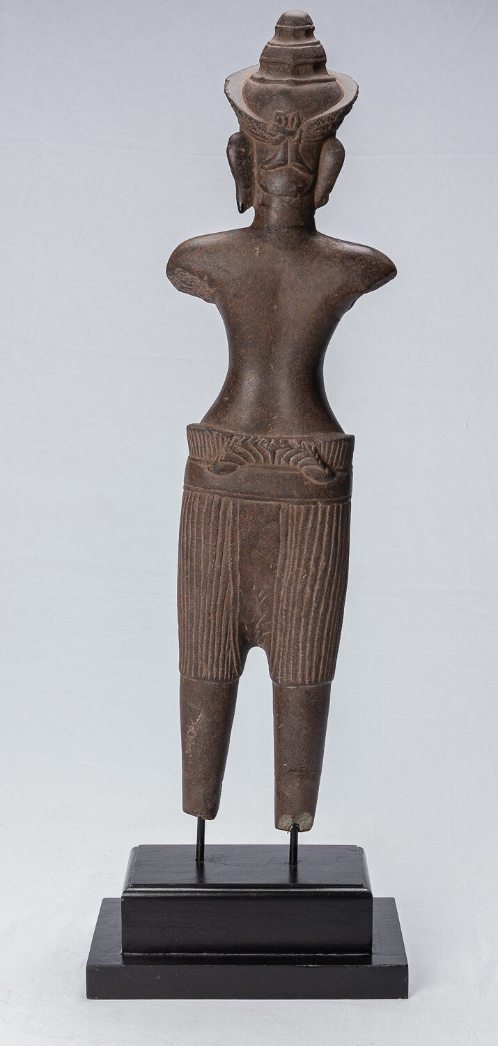 Vishnu-Statue – antiker, stehend montierter Vishnu-Torso aus Sandstein im Stil des 10. Jahrhunderts – 80 cm