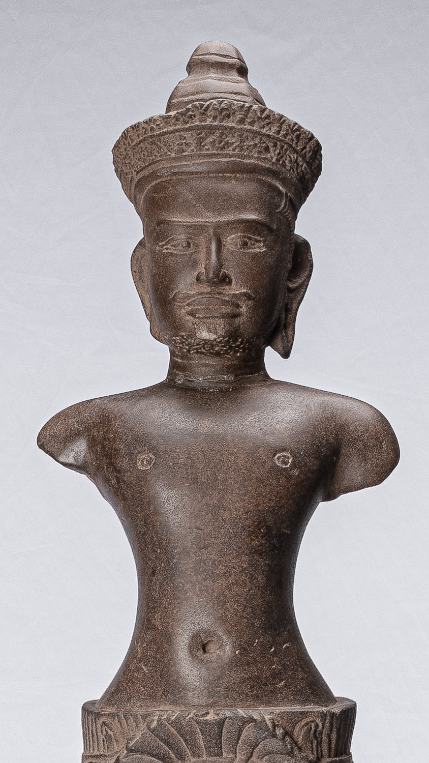 Vishnu-Statue – antiker, stehend montierter Vishnu-Torso aus Sandstein im Stil des 10. Jahrhunderts – 80 cm
