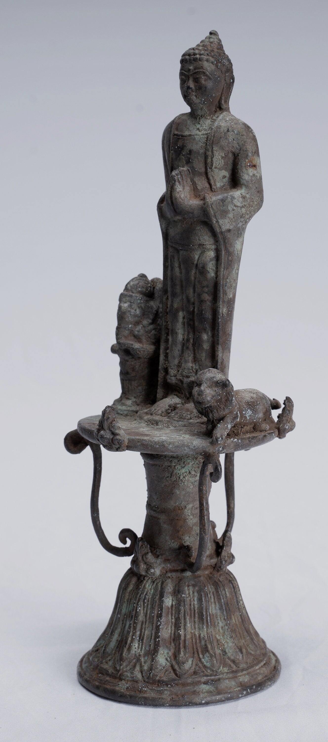 Buddha-Statue – antiker indonesischer Stil, stehender javanischer Anbetungs-Buddha aus Bronze – 21 cm.