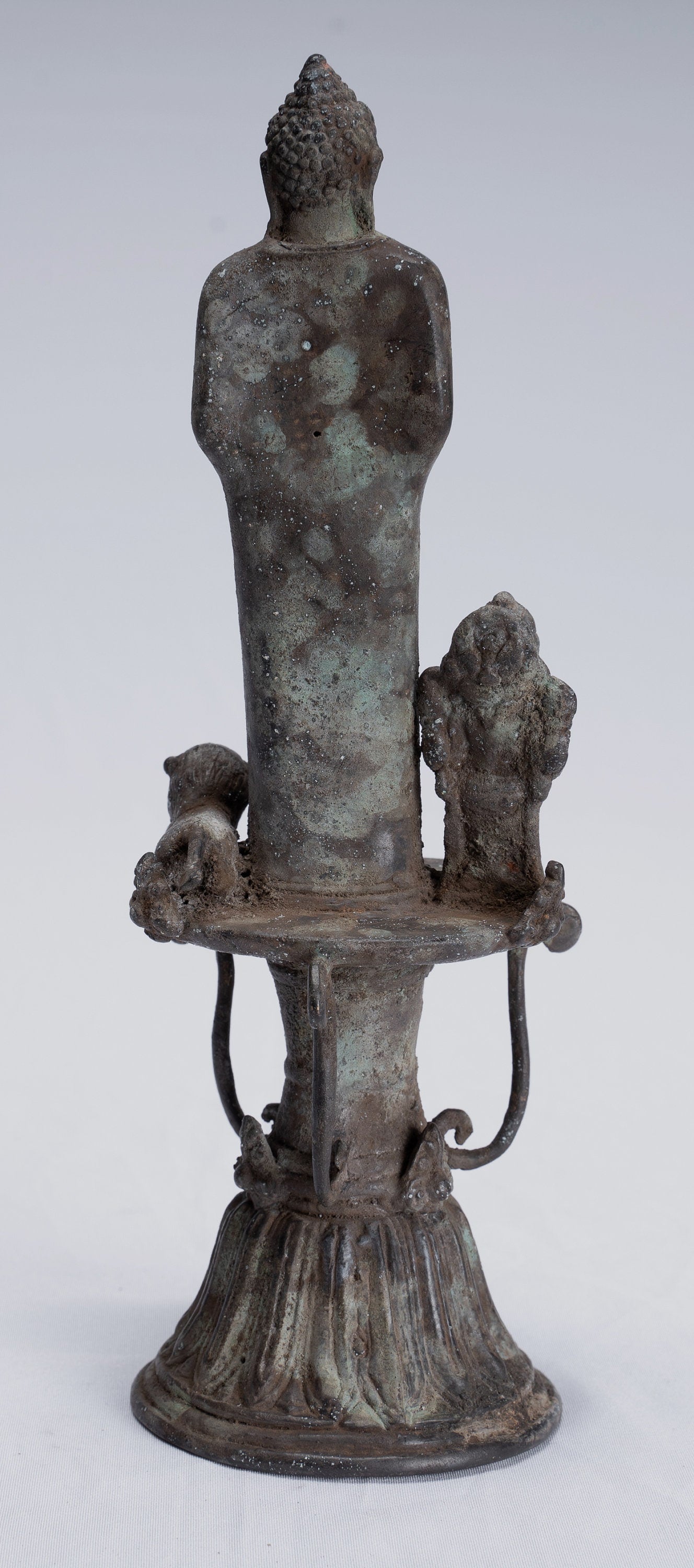 Buddha-Statue – antiker indonesischer Stil, stehender javanischer Anbetungs-Buddha aus Bronze – 21 cm.
