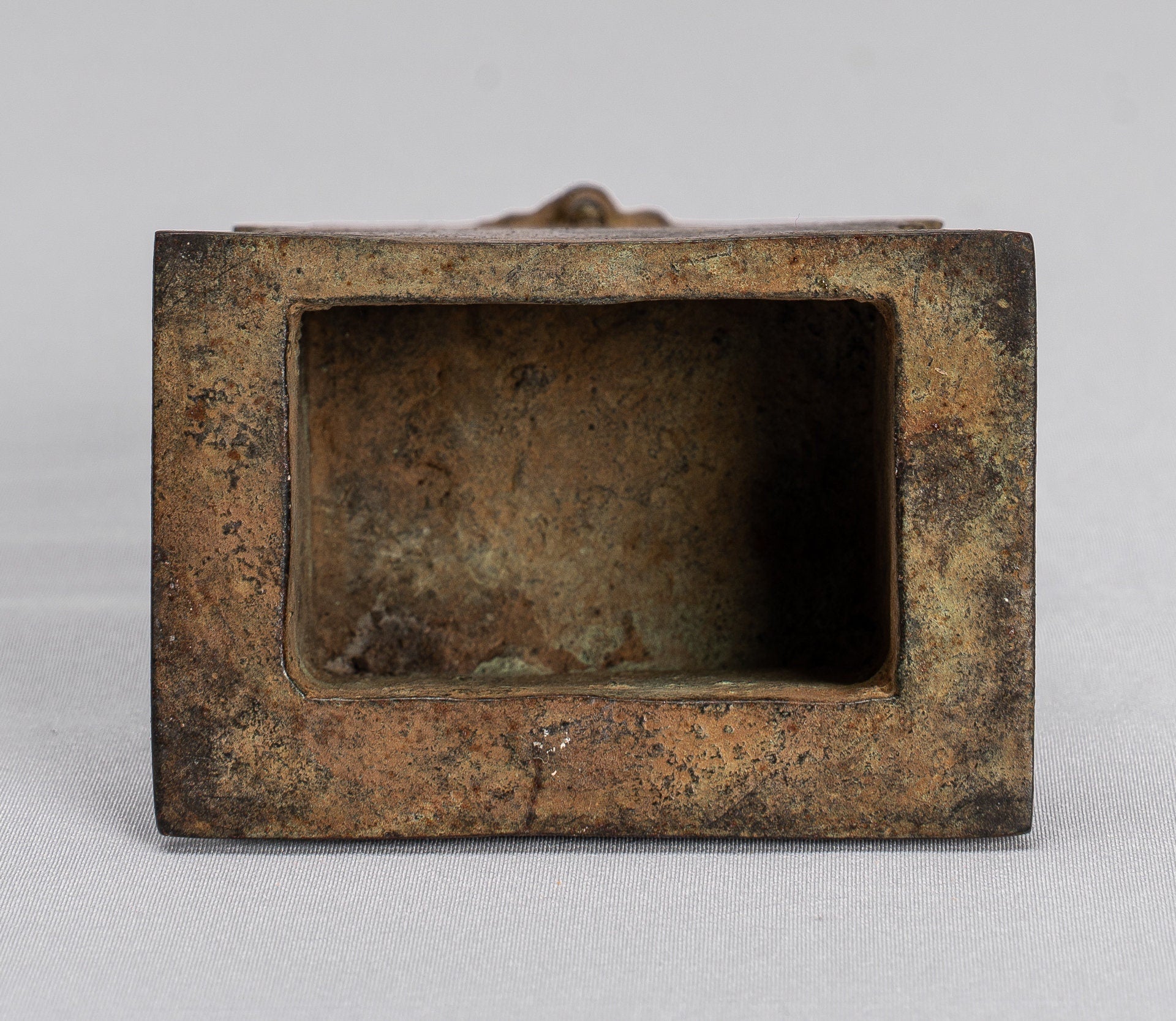 Statue di Buddha - Antique in stile indonesiano seduto l'Illuminismo giavanese Buddha - 16 cm/6 "