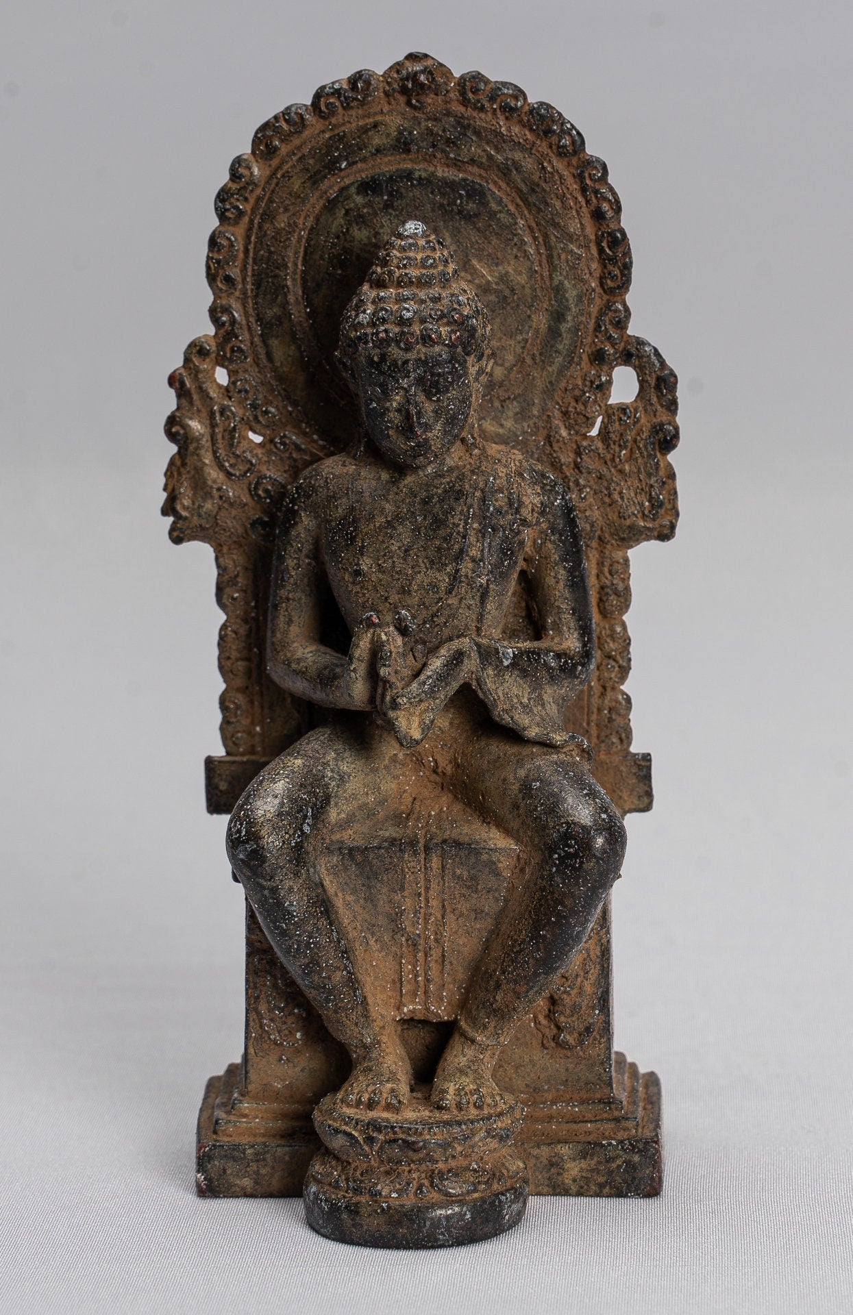 Estatua de Buda - Antiguo estilo indonesio de bronce sentado Javanese Buddha - 15 cm/6 "